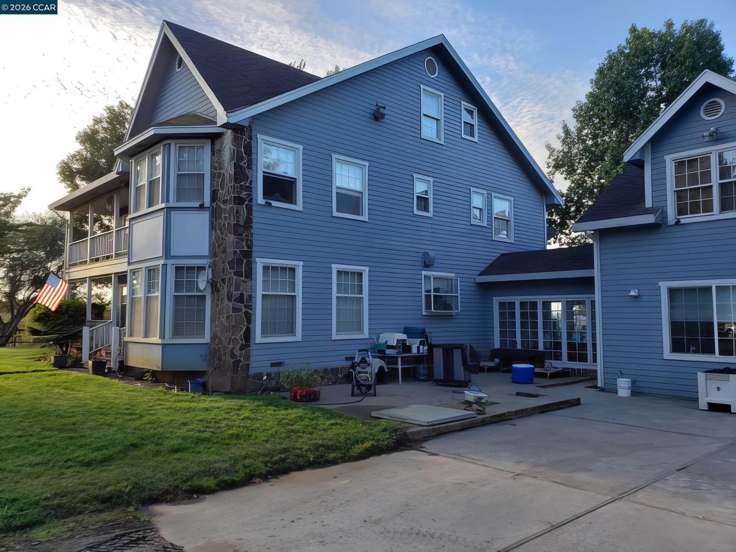 Front Image Thumbnail for CC41133616