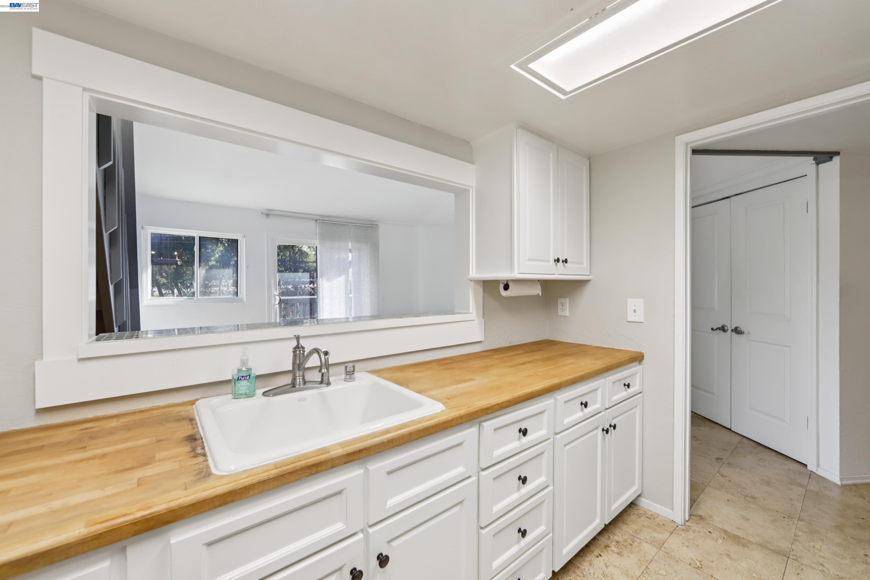 Photo #5: 41133621 Listing: Photo #5