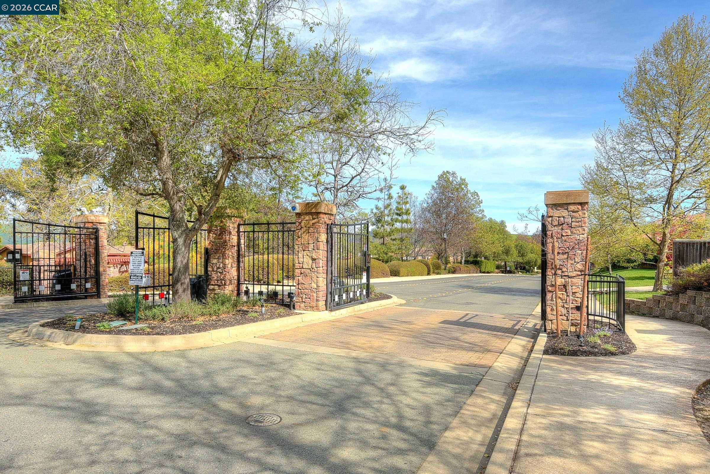 1248 Oak Knoll Dr, Concord, CA, 94521