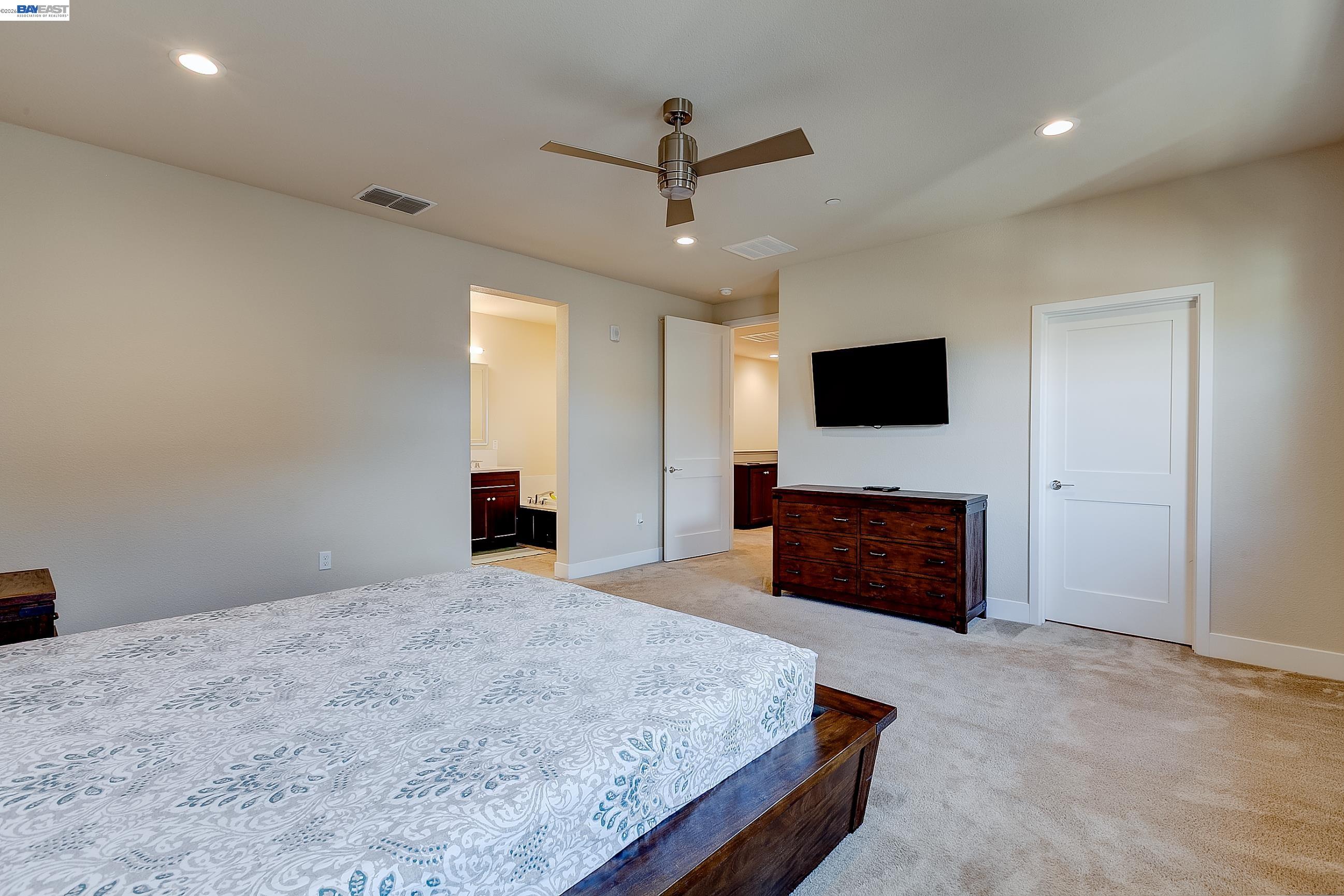 Photo #38: 41133642 Listing: Photo #38
