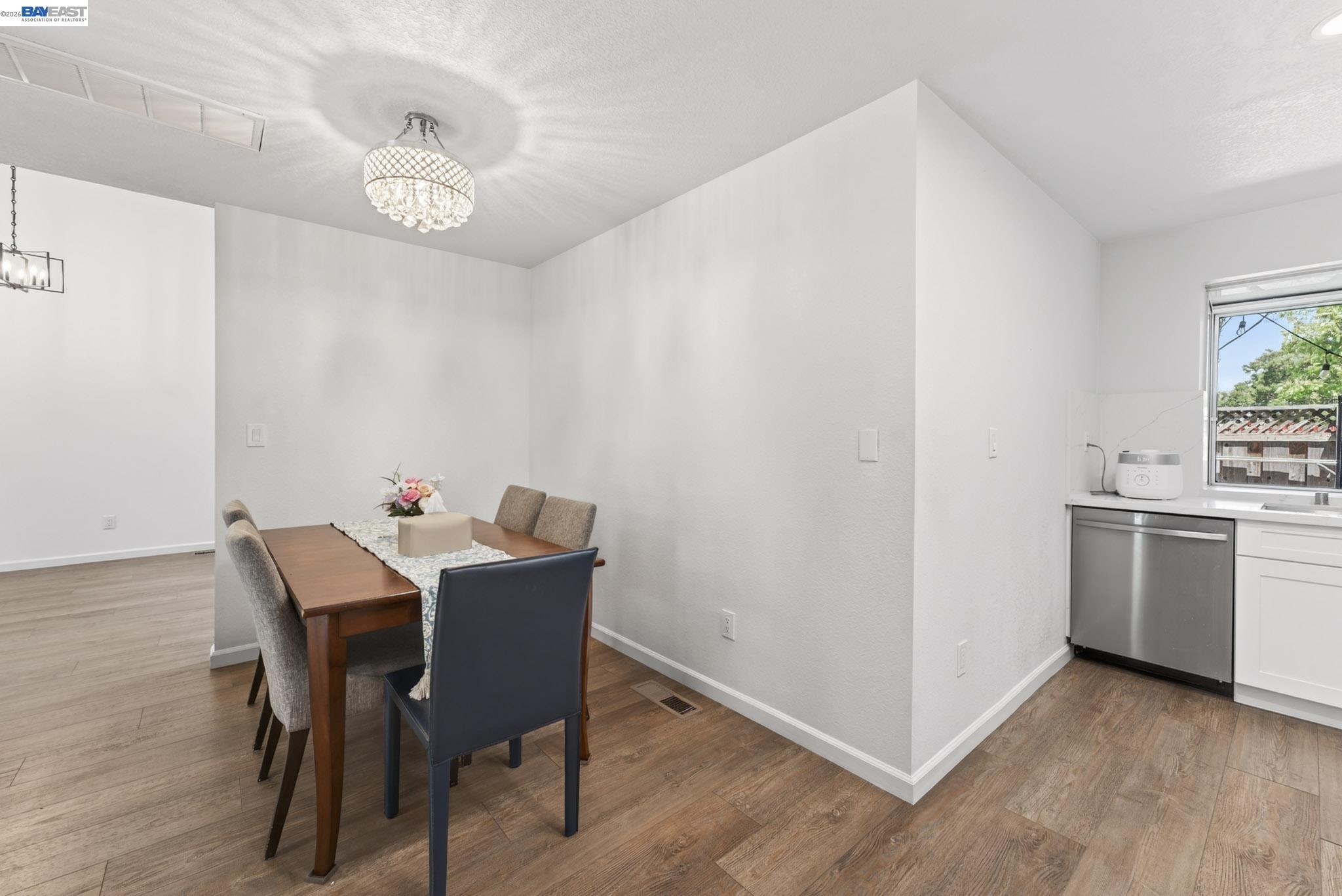 Photo #11: 41133649 Listing: Photo #11