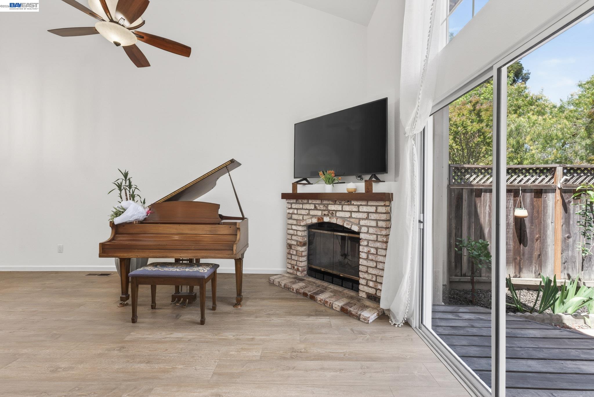 Photo #8: 41133649 Listing: Photo #8