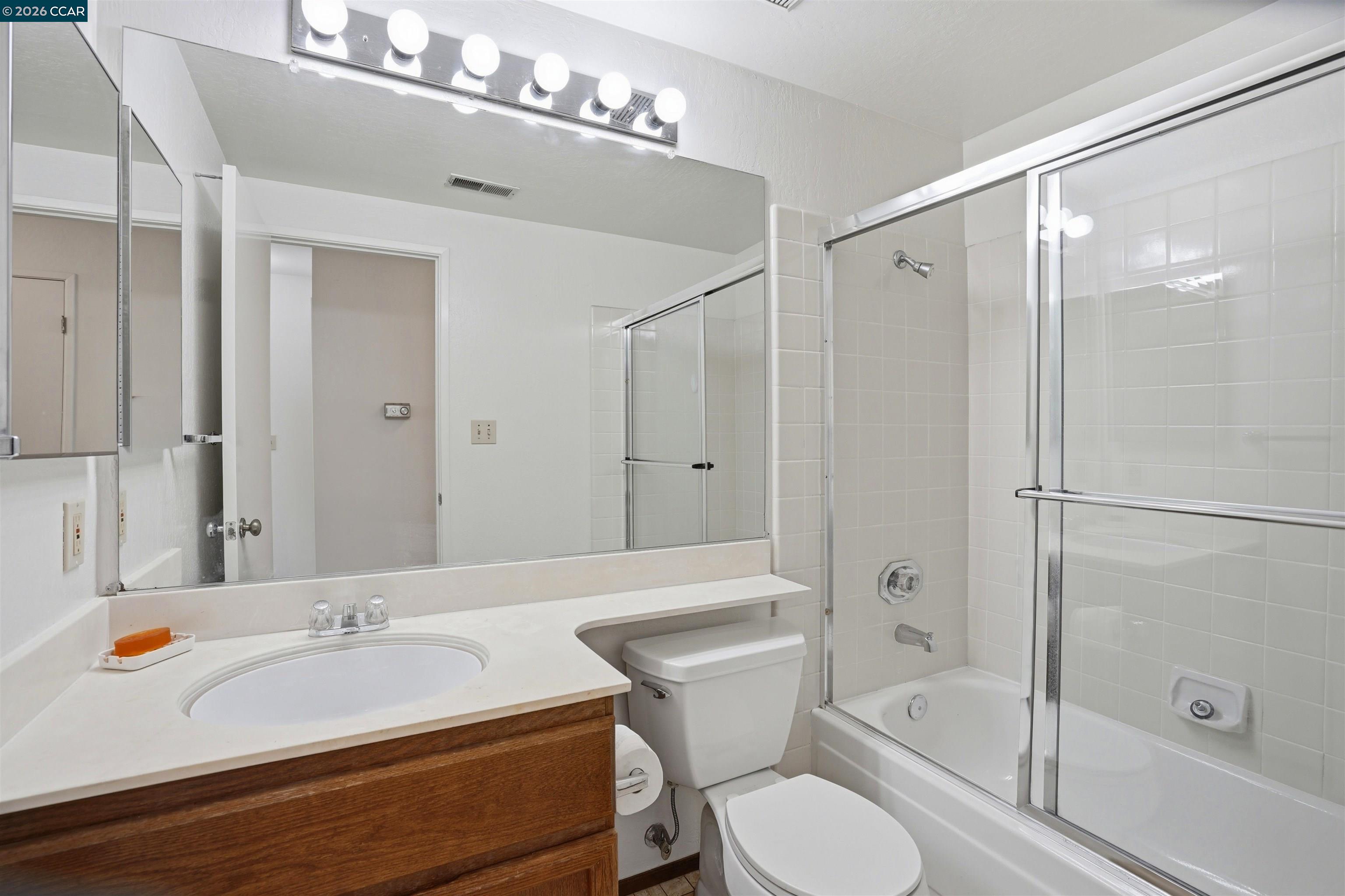 Photo #16: 41133668 Listing: Photo #16