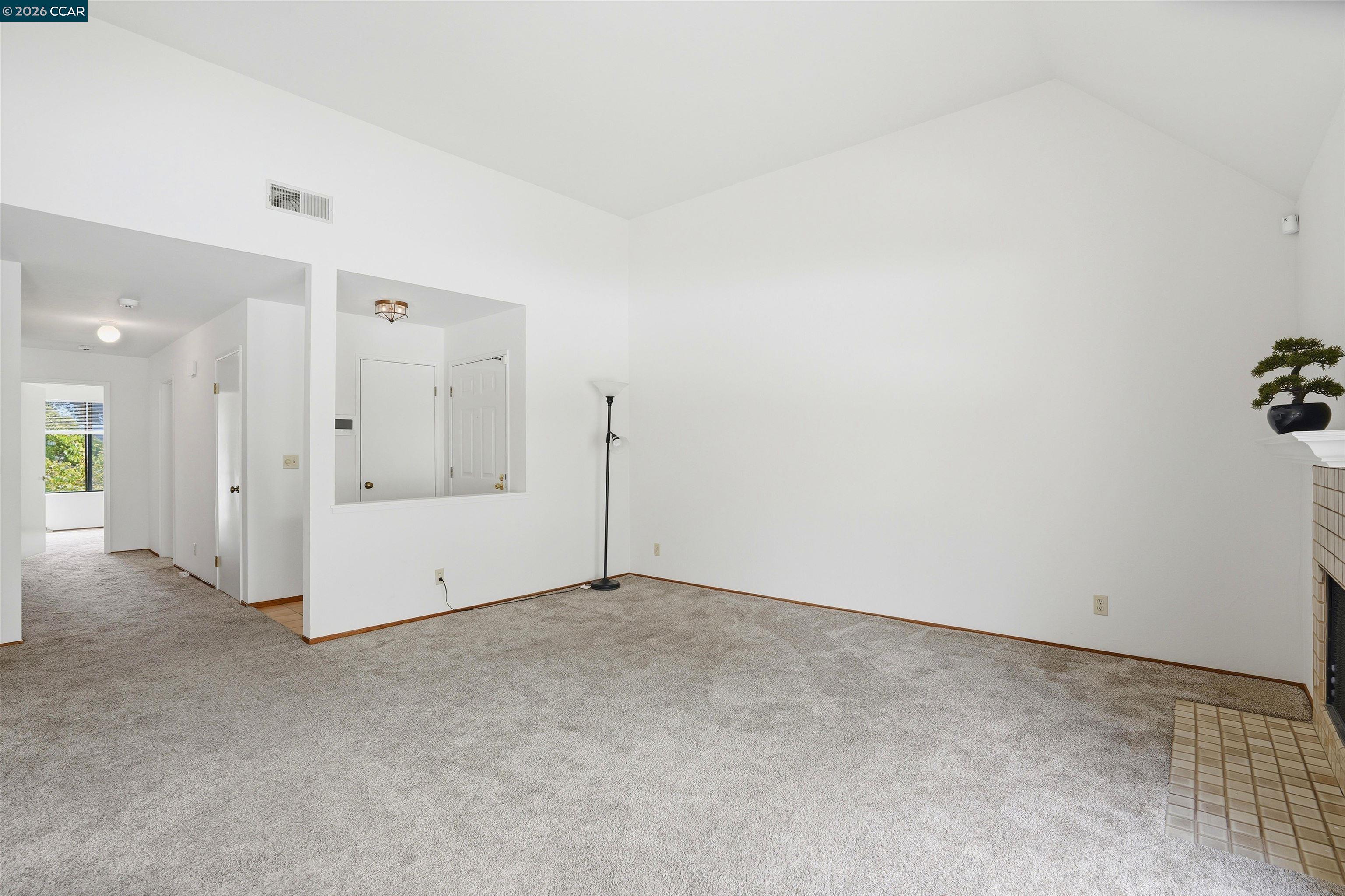 Photo #8: 41133668 Listing: Photo #8