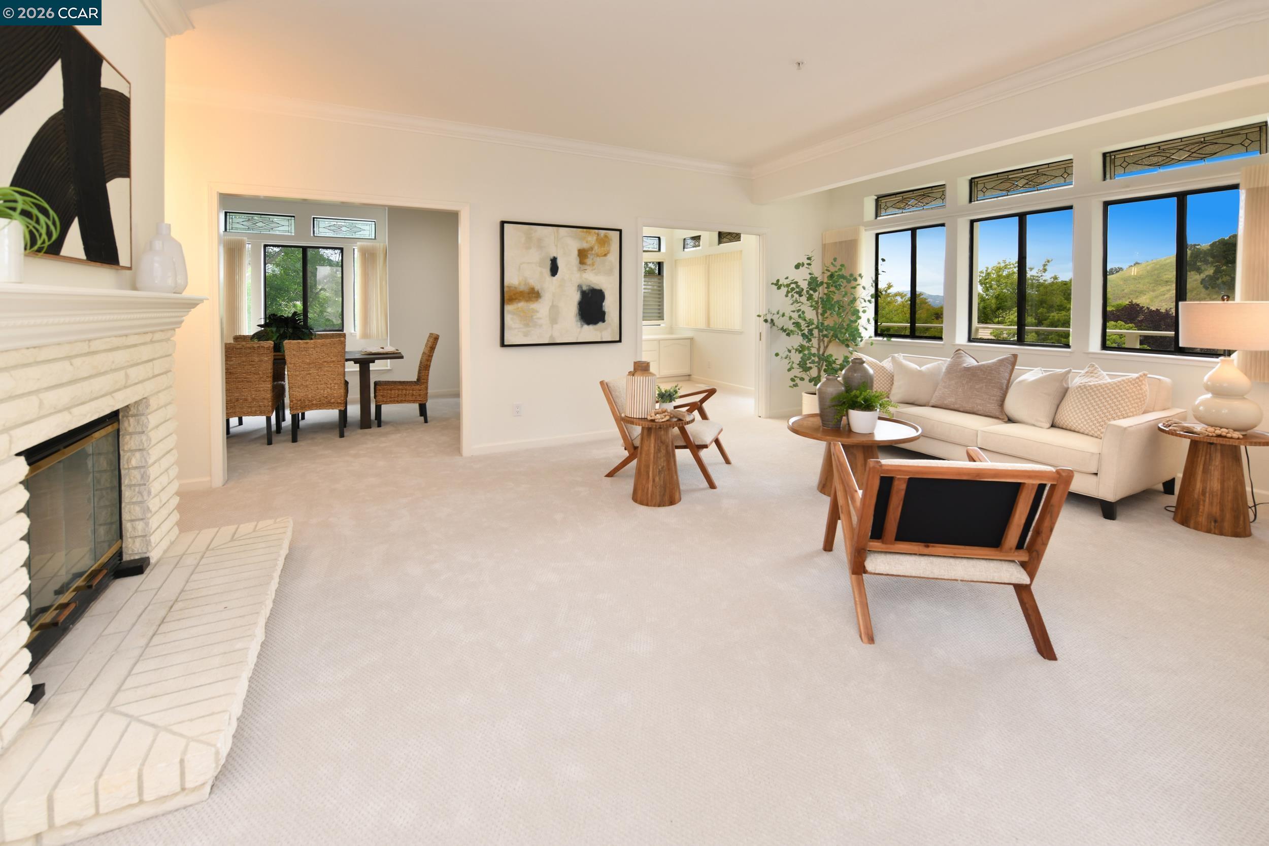 Photo #2: 41133682 Listing: Photo #2