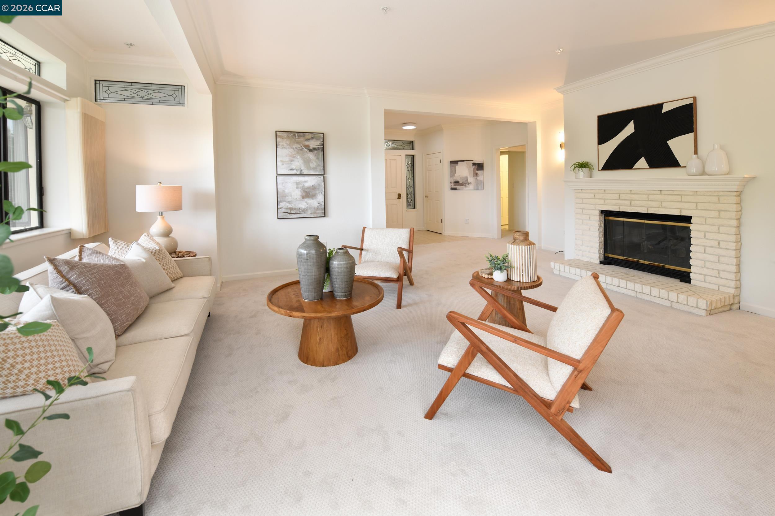 Photo #3: 41133682 Listing: Photo #3