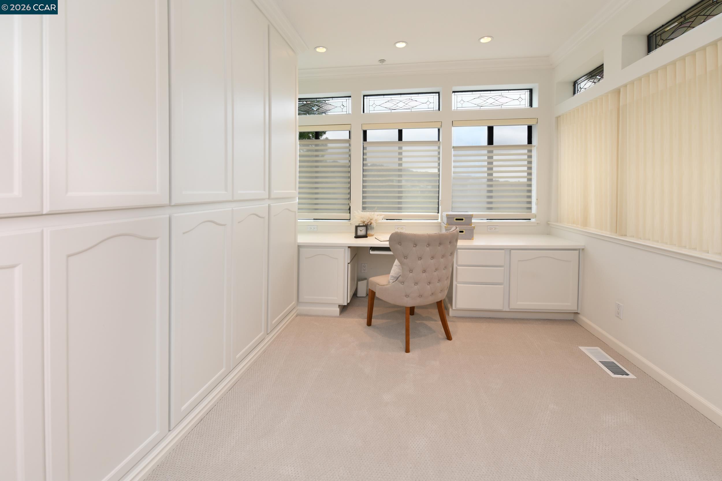 Photo #4: 41133682 Listing: Photo #4
