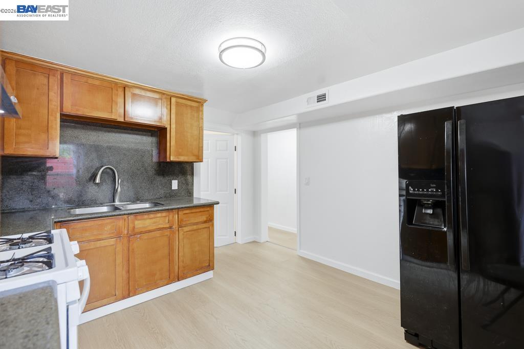 7419 Hillside St, Oakland CA 94605 — photo 8