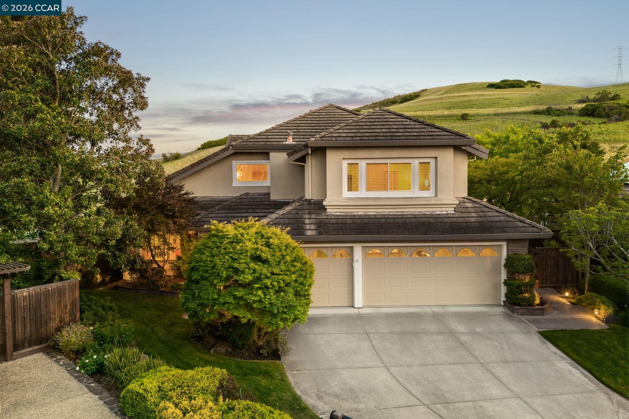 25 Greenridge Pl
