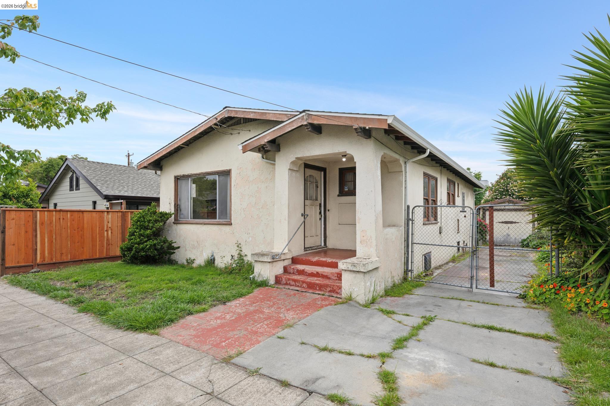 Front Image Thumbnail for EB41133712