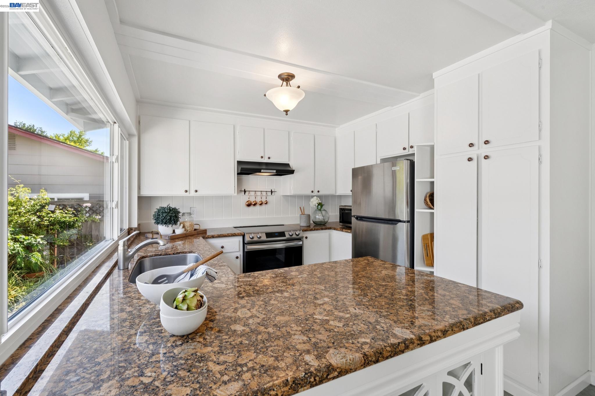 7747 Desertwood Ln, Pleasanton CA 94588 — photo 18