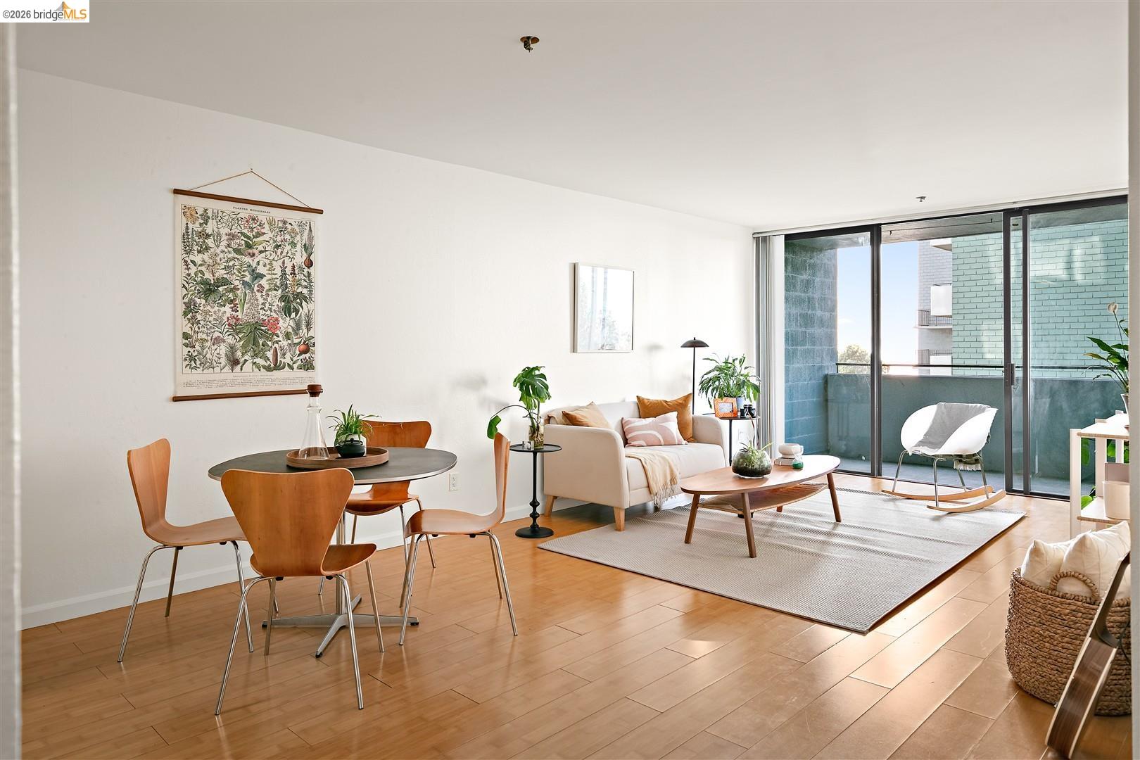 Photo #4: 41133758 Listing: Photo #4