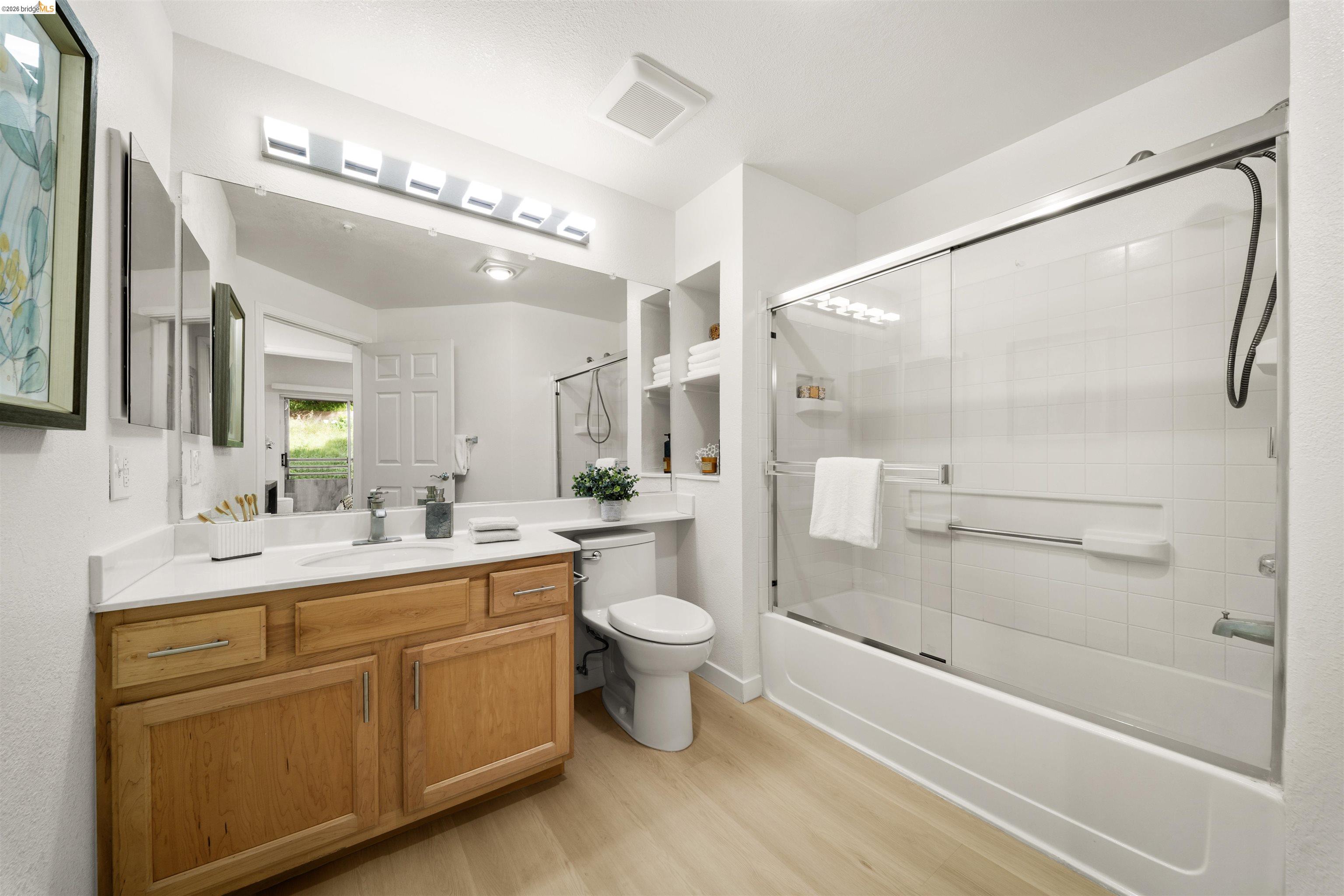 Photo #15: 41133777 Listing: Photo #15