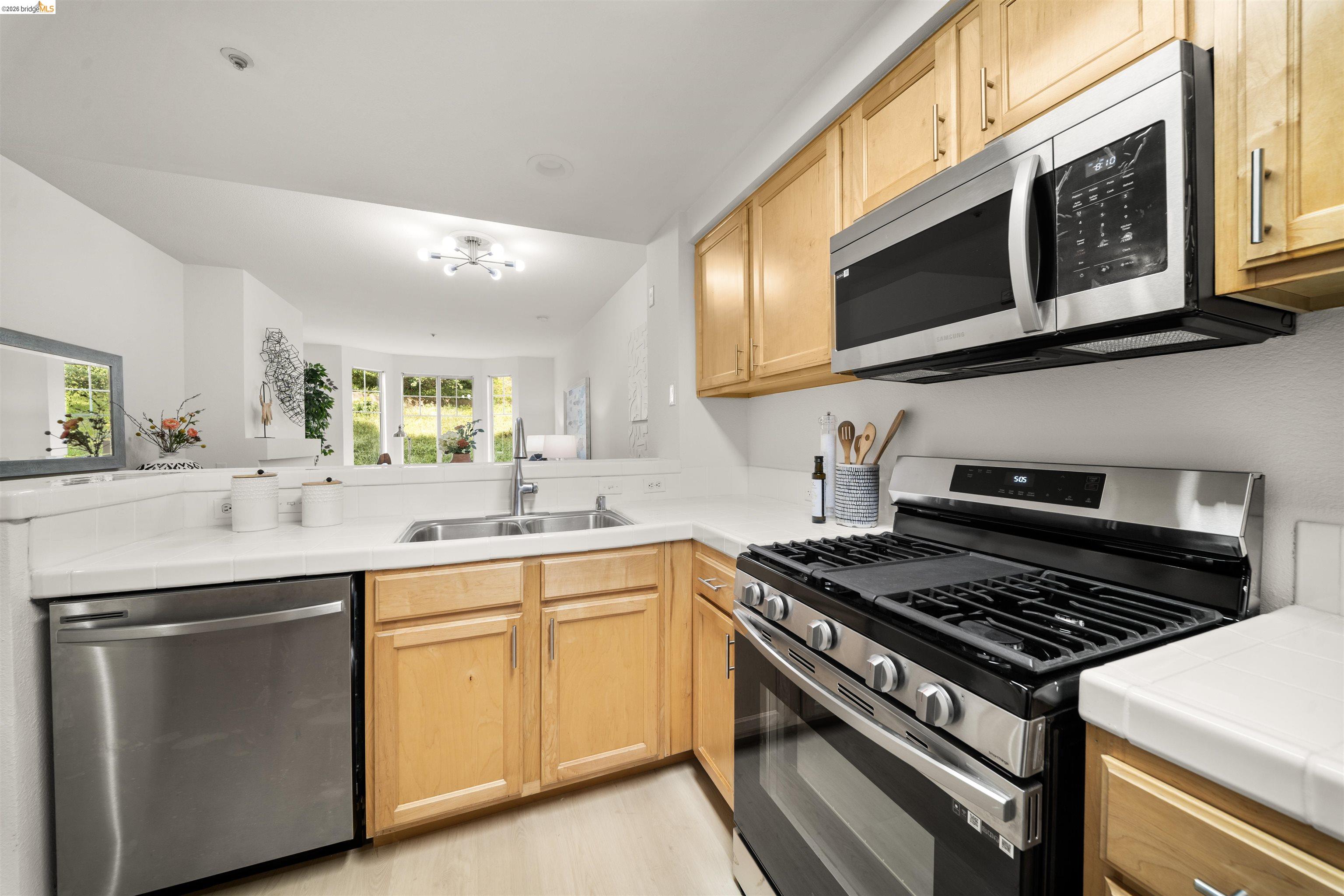 Photo #4: 41133777 Listing: Photo #4
