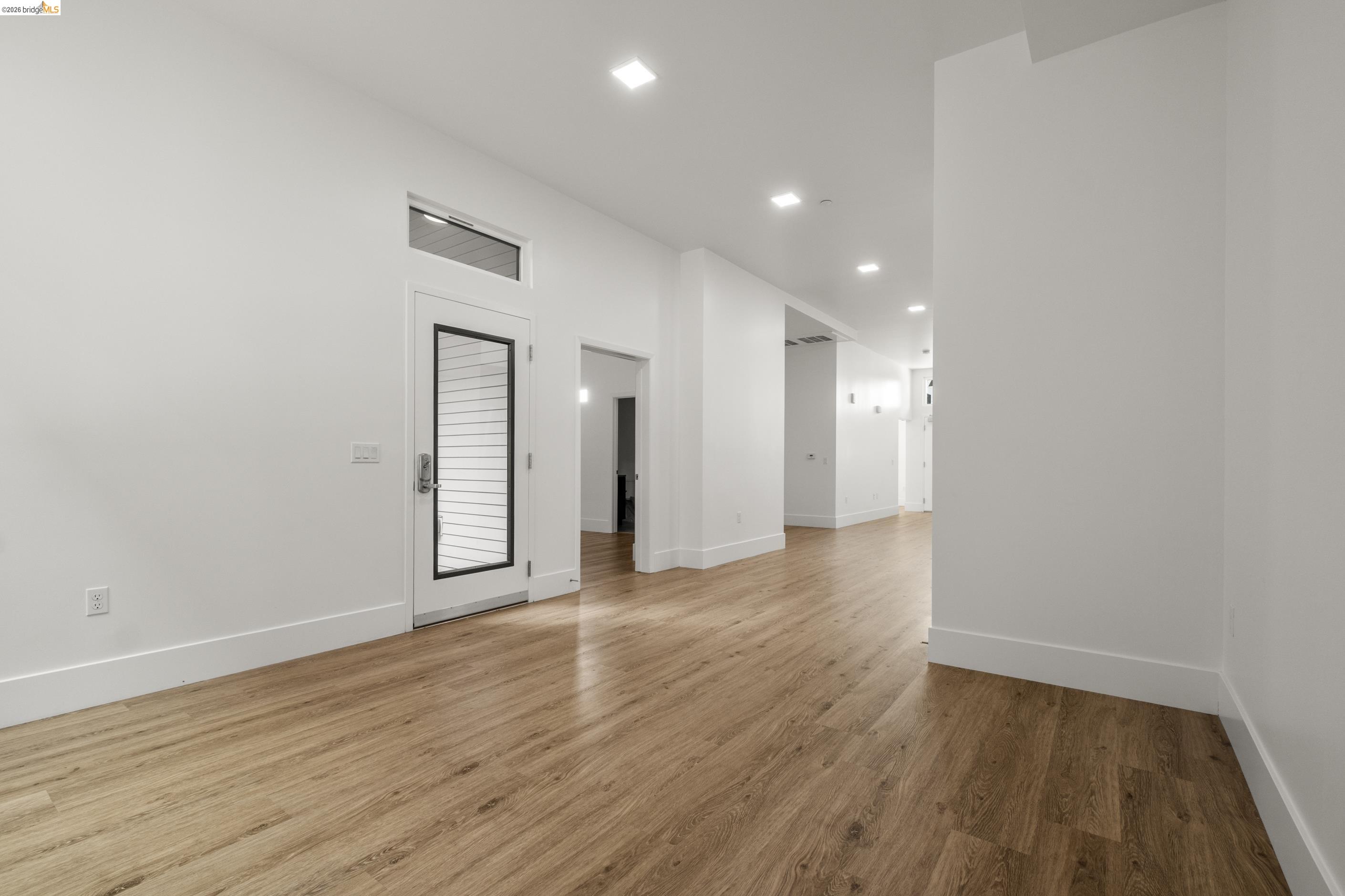 Photo #2: 41133790 Listing: Photo #2