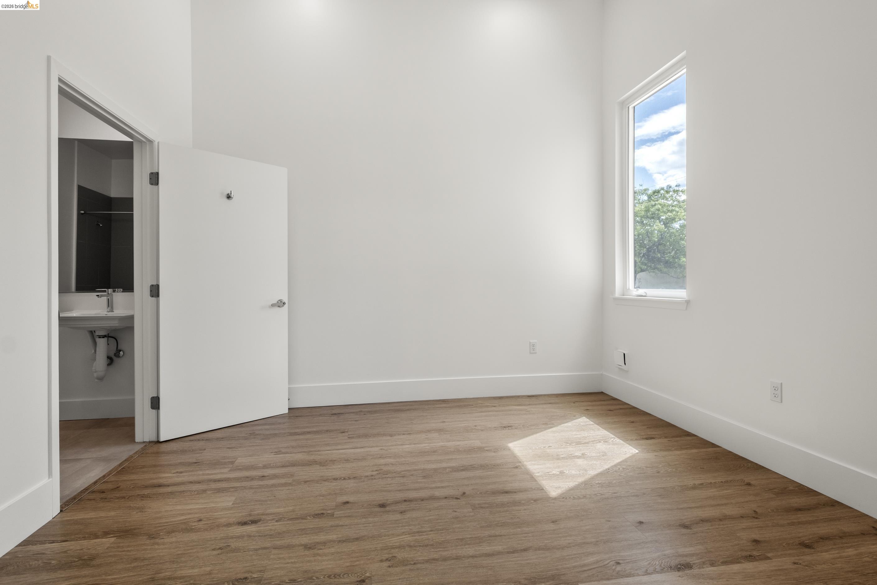 Photo #13: 41133790 Listing: Photo #13