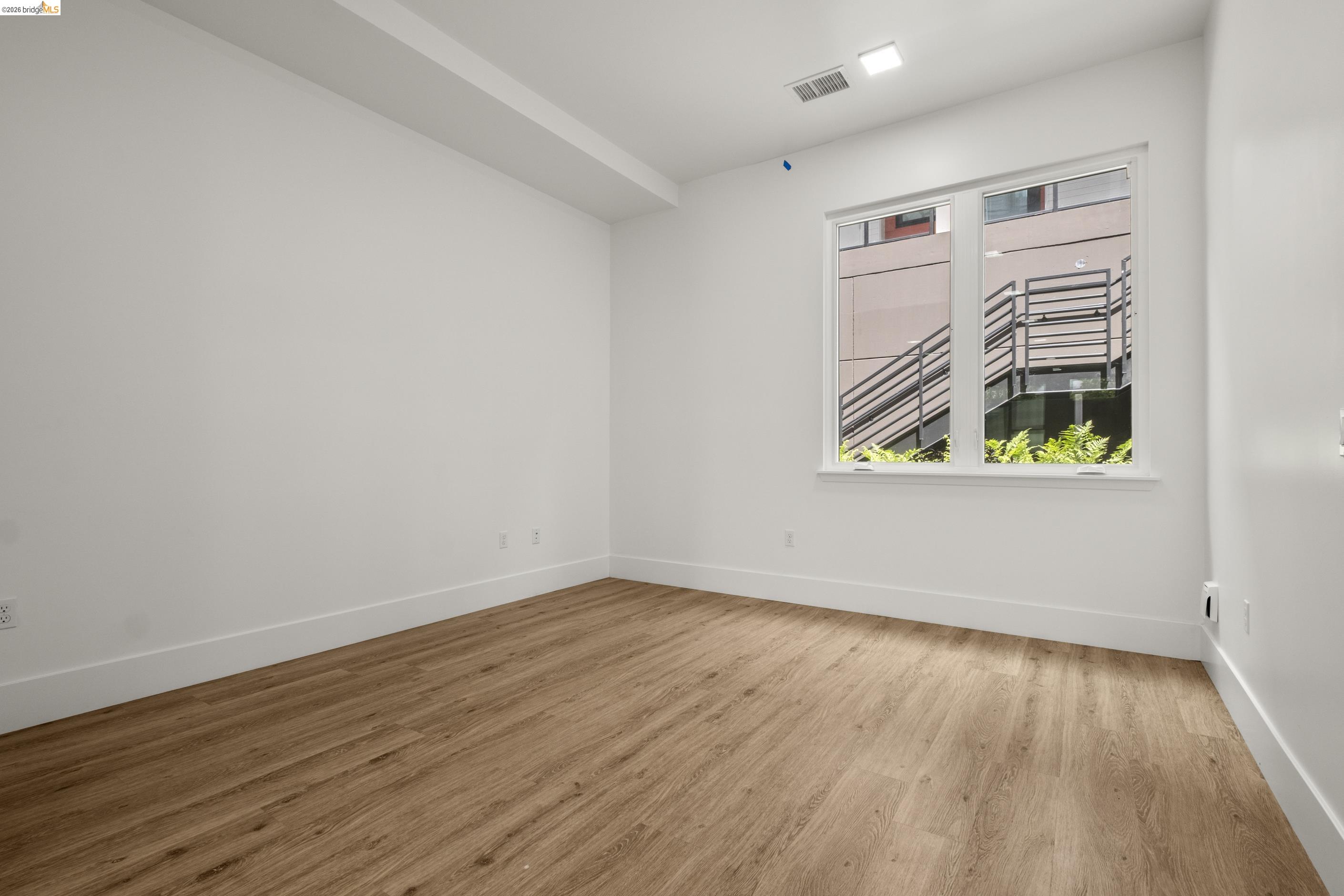 Photo #3: 41133790 Listing: Photo #3
