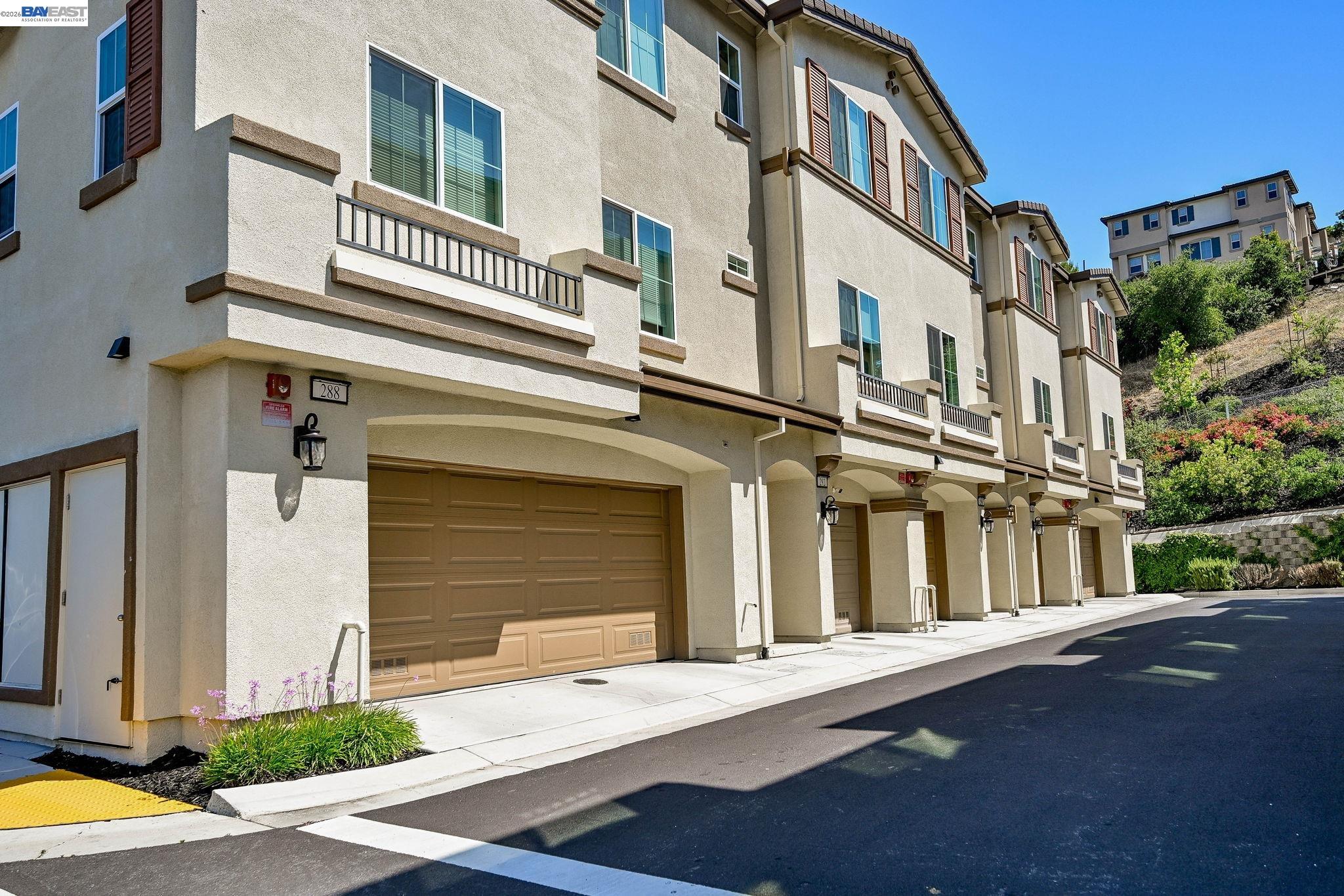 Photo #2: 41133801 Listing: Photo #2