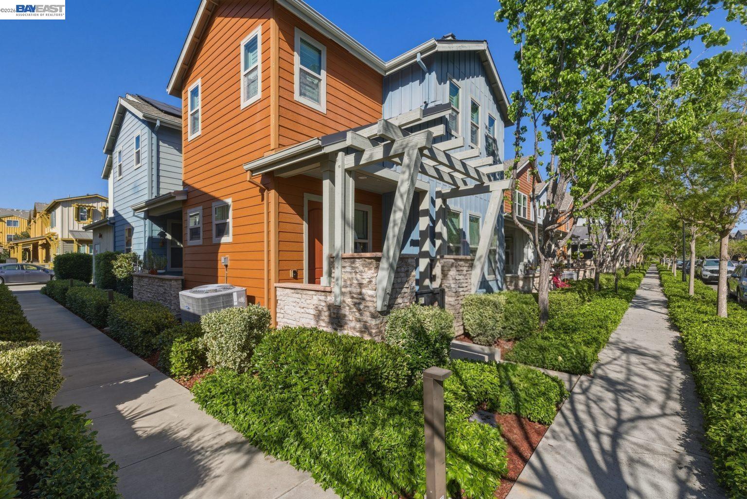 Photo #2: 41133804 Listing: Photo #2