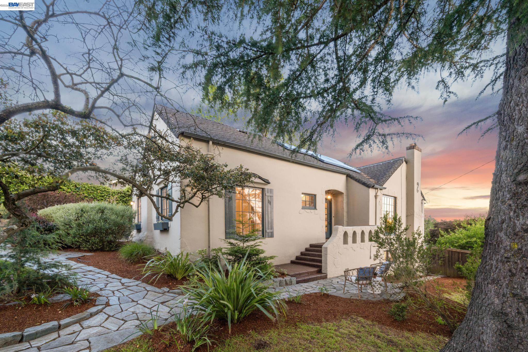 6968 THORNHILL DRIVE, Oakland, CA, 94611