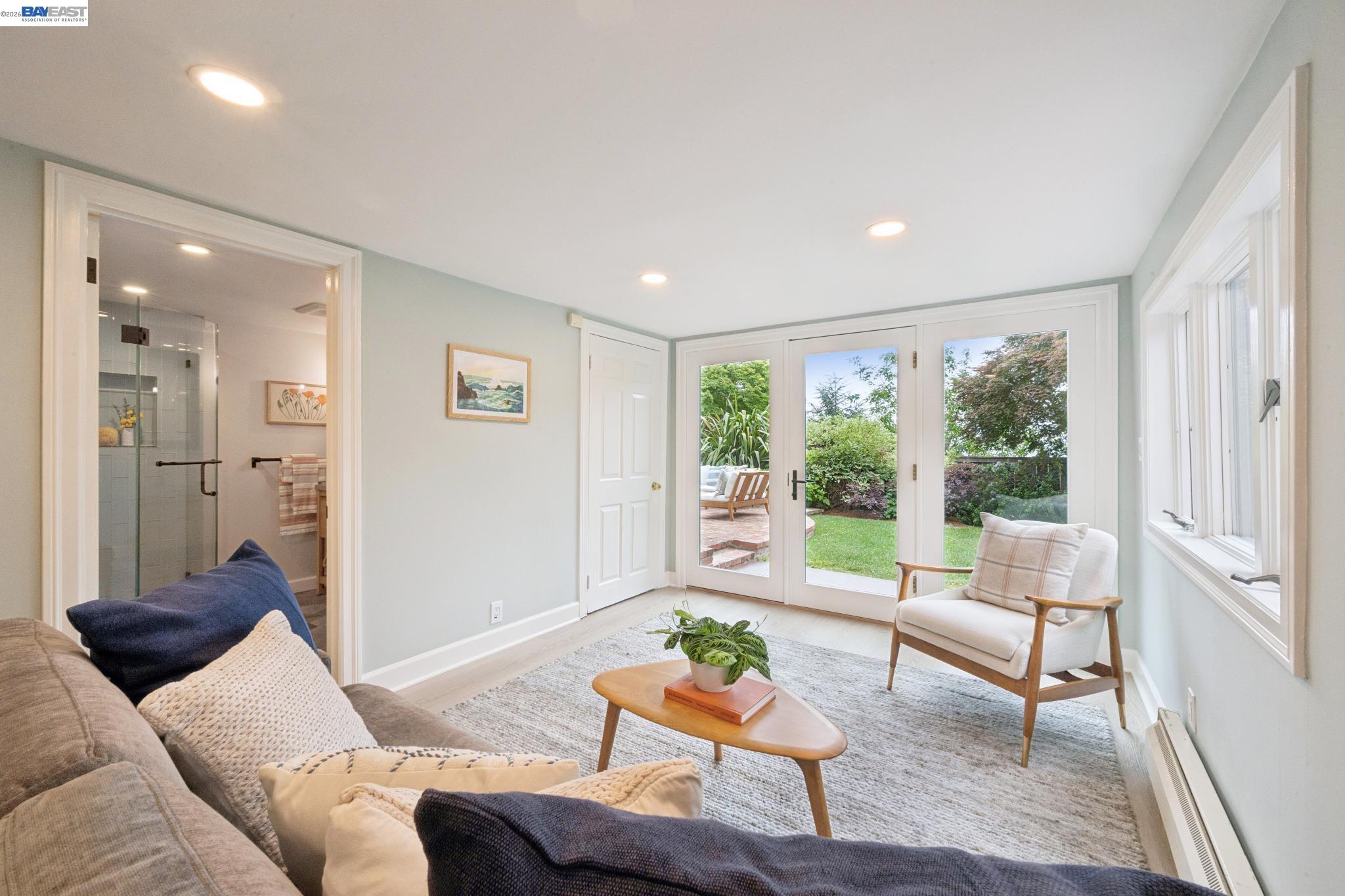 6968 THORNHILL DRIVE, Oakland, CA, 94611
