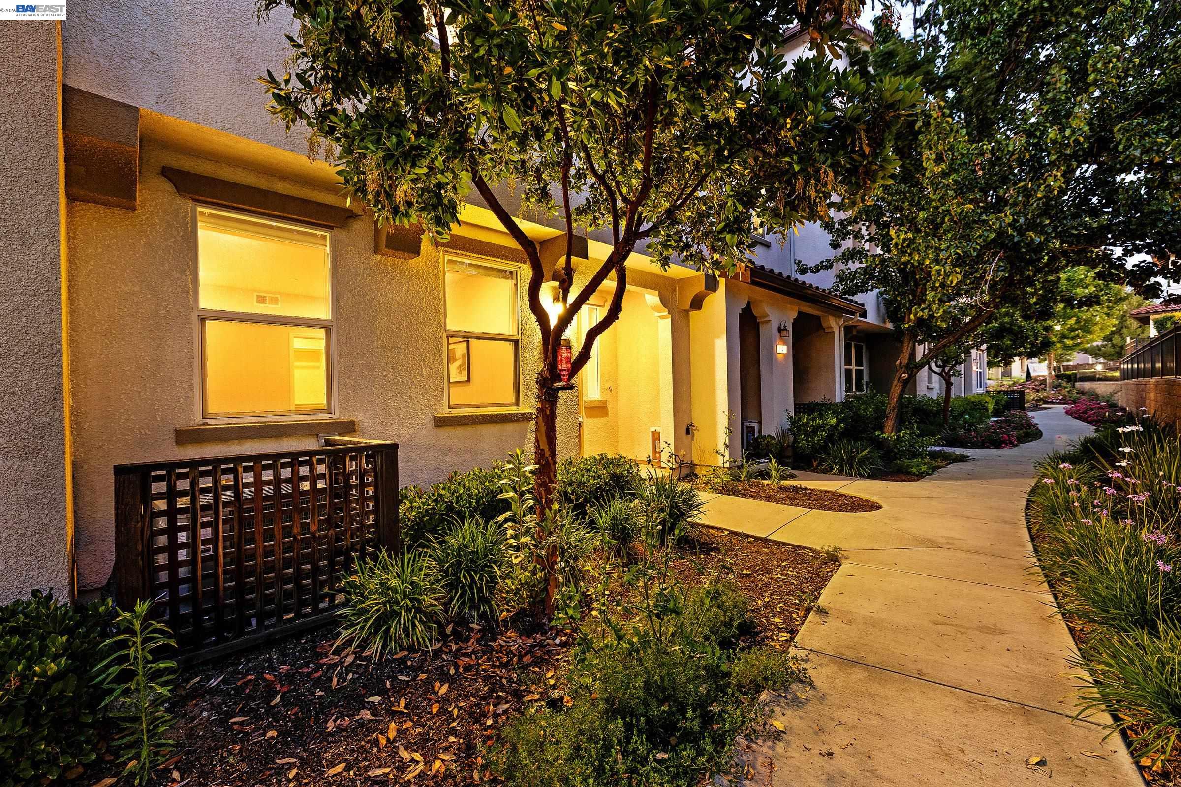 Photo #4: 41133821 Listing: Photo #4