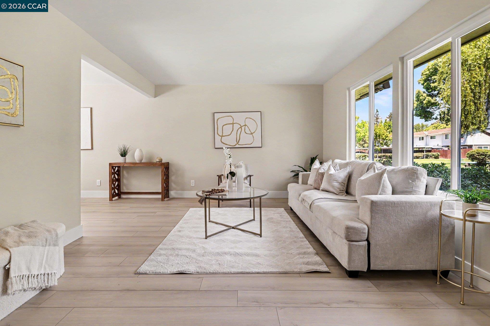 Photo #4: 41133822 Listing: Photo #4