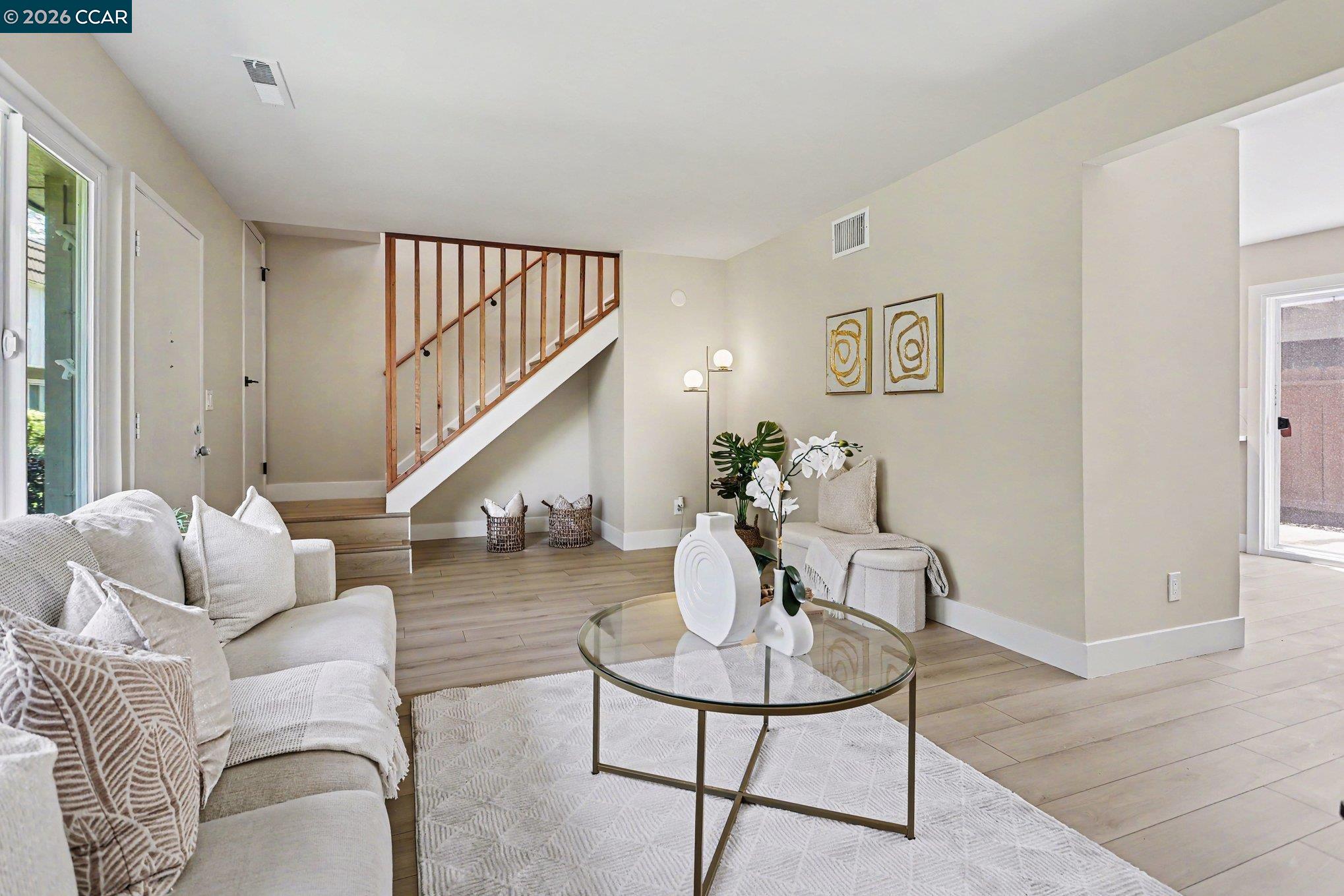 Photo #5: 41133822 Listing: Photo #5