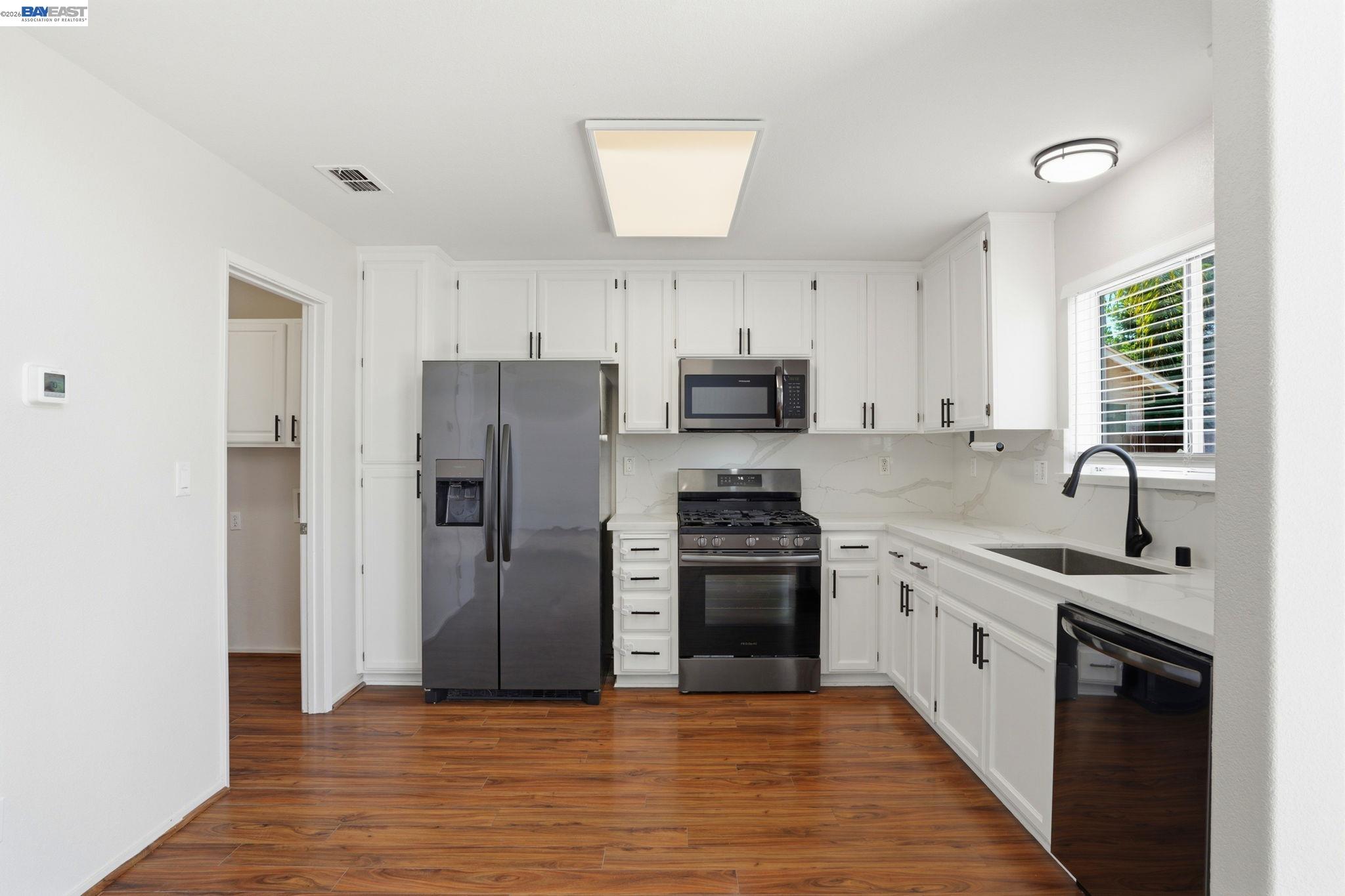 419 Pioneer Ave, Manteca CA 95336 — photo 10
