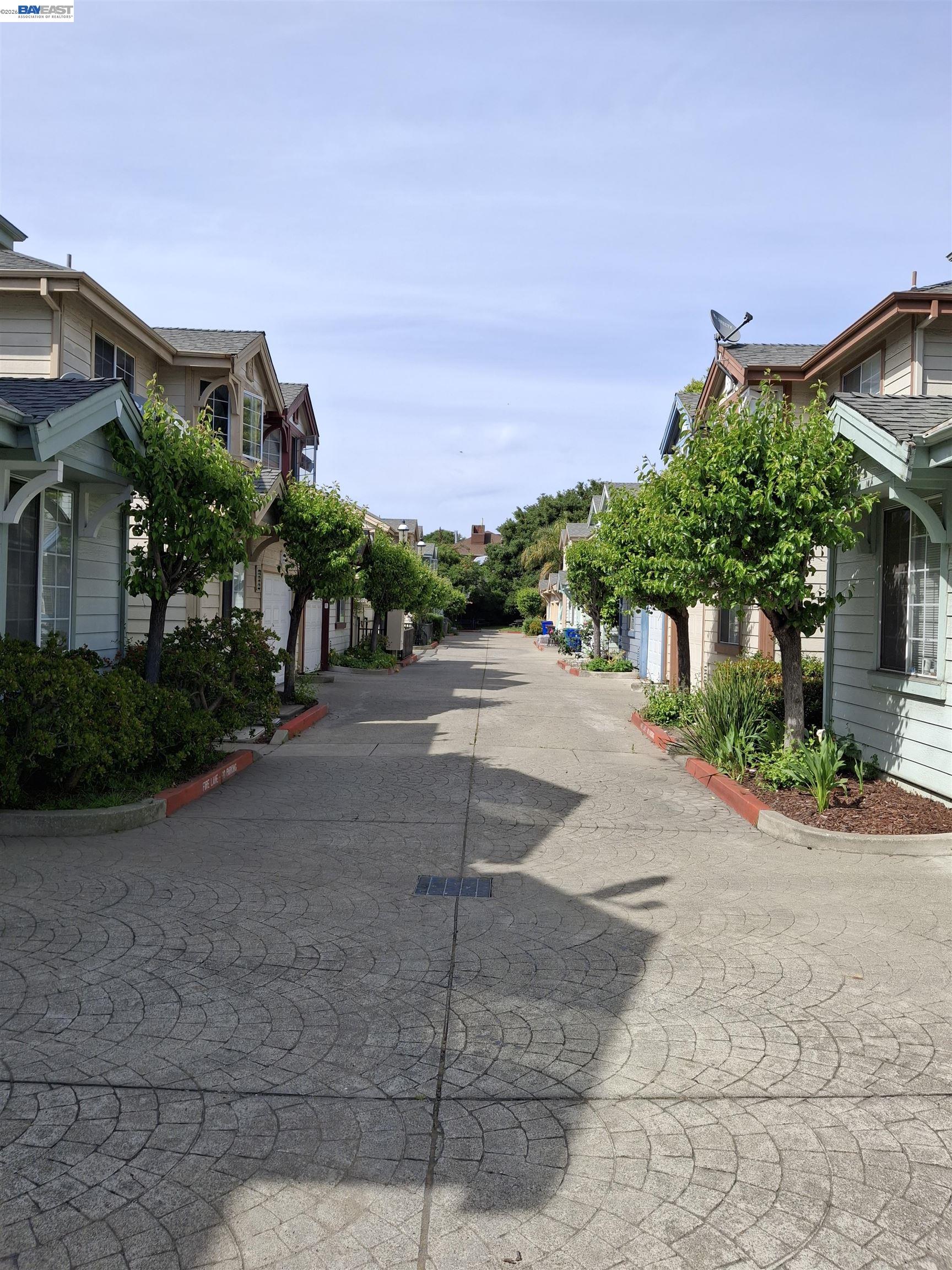 Photo #2: 41133844 Listing: Photo #2