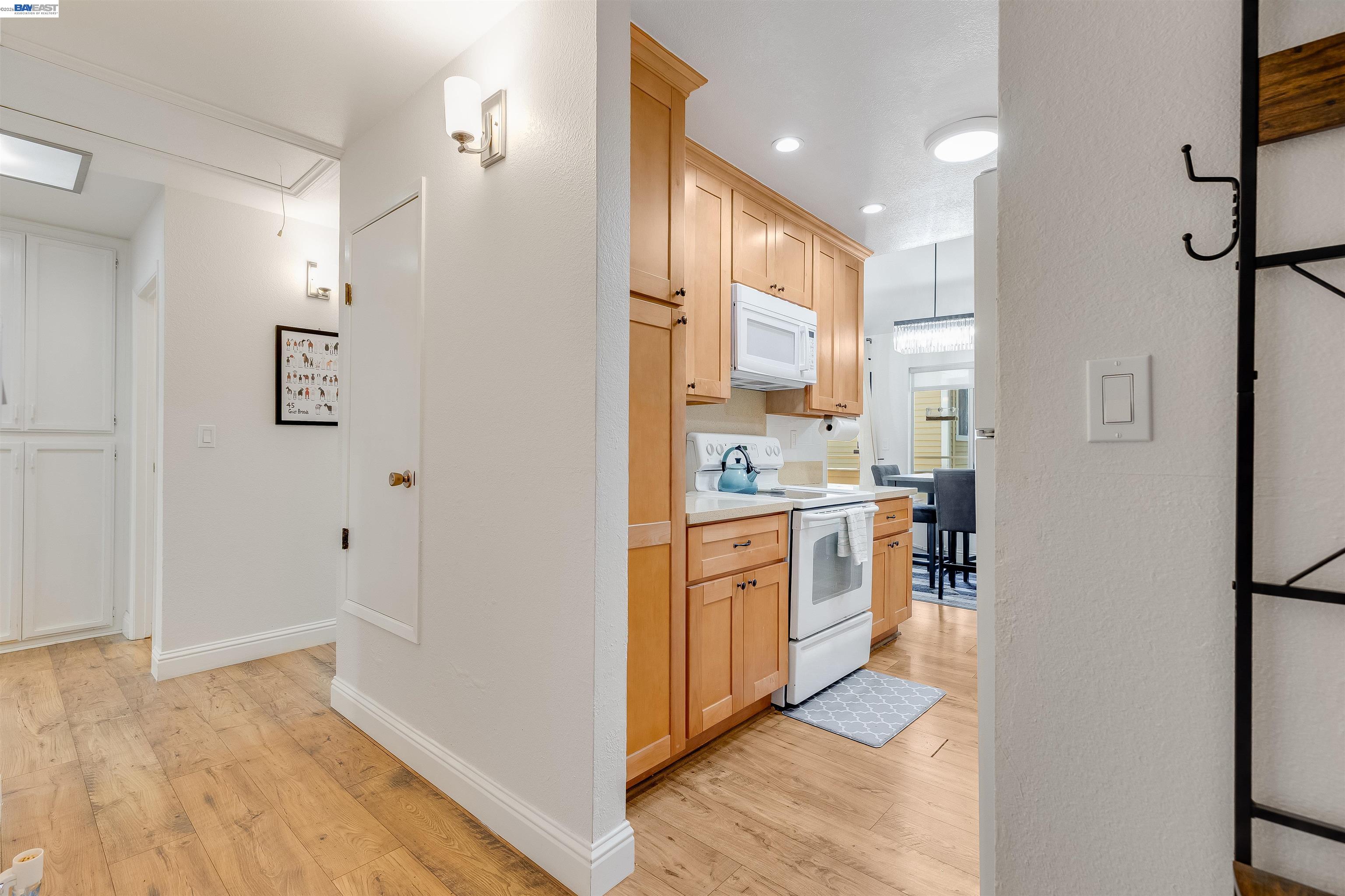 Photo #5: 41133846 Listing: Photo #5