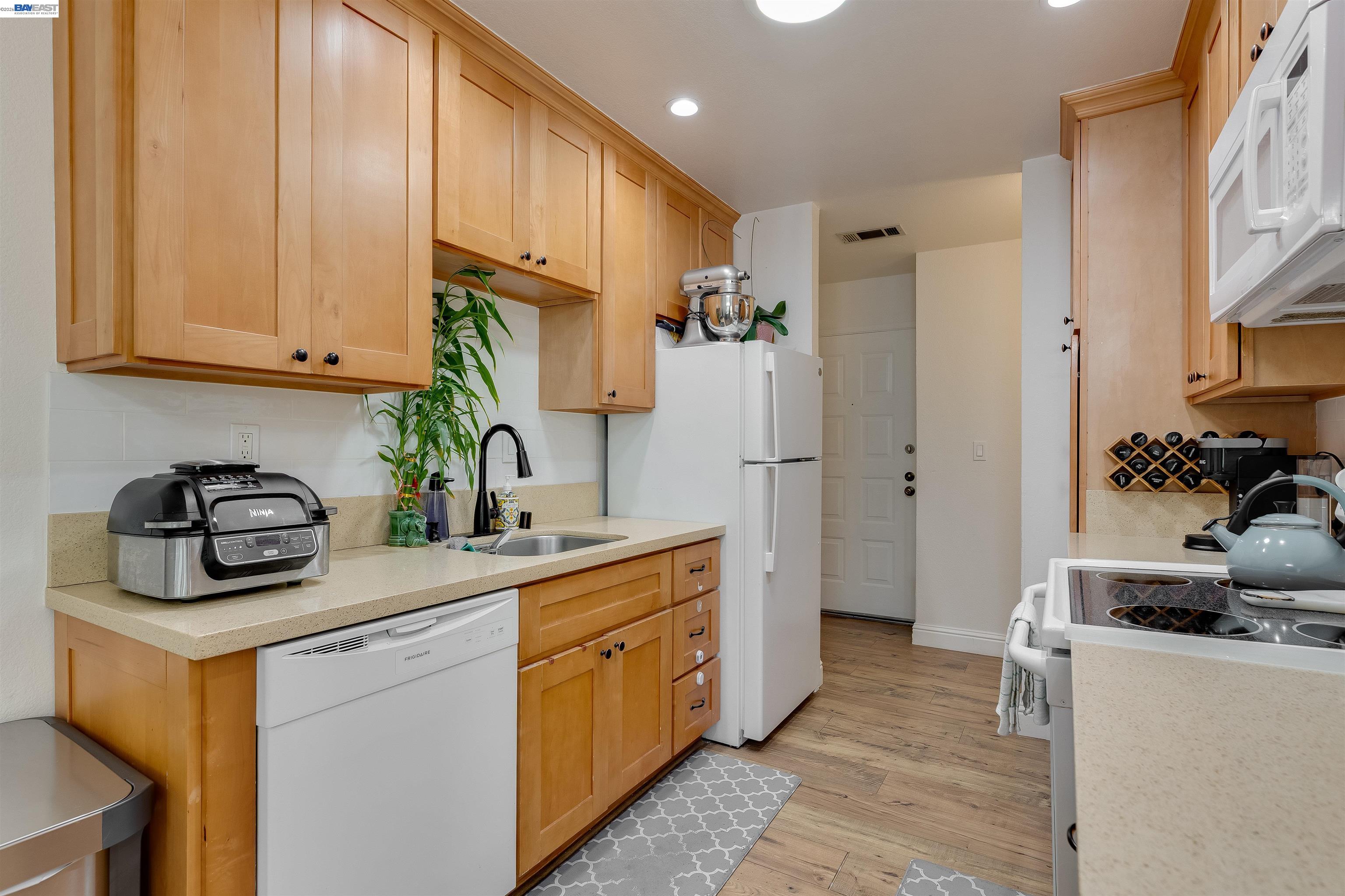 Photo #9: 41133846 Listing: Photo #9