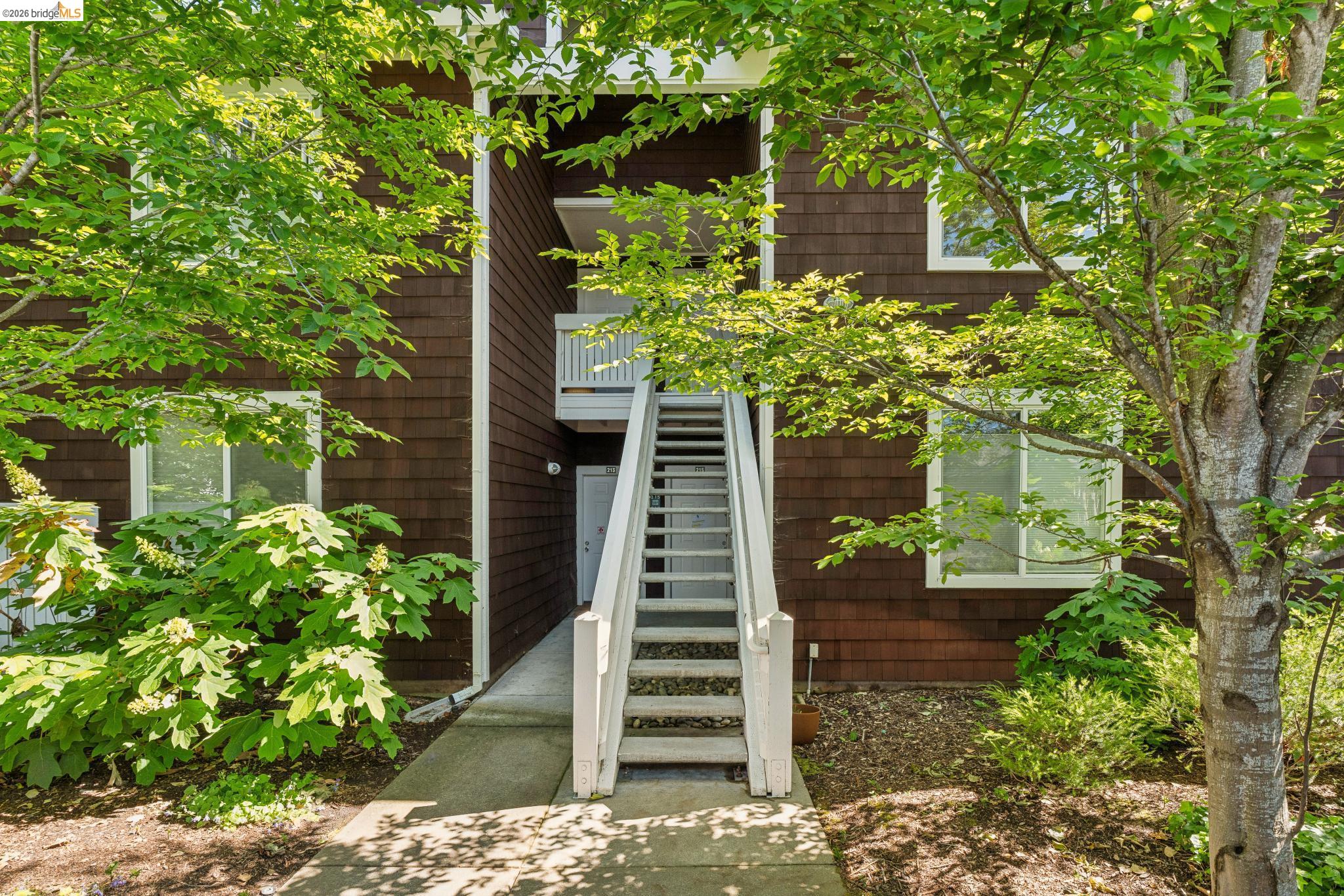 Photo #2: 41133861 Listing: Photo #2