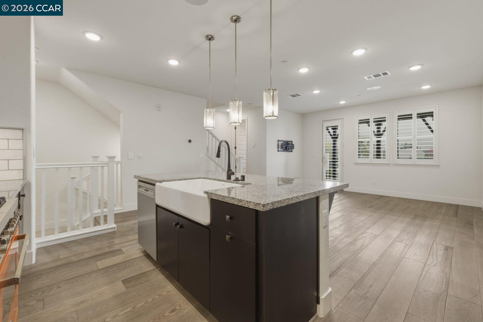2737 5th Street, Alameda, CA, 94501