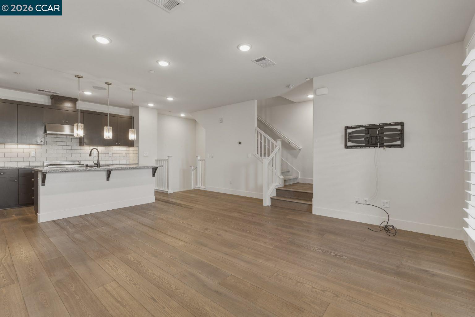 2737 5th Street, Alameda, CA, 94501