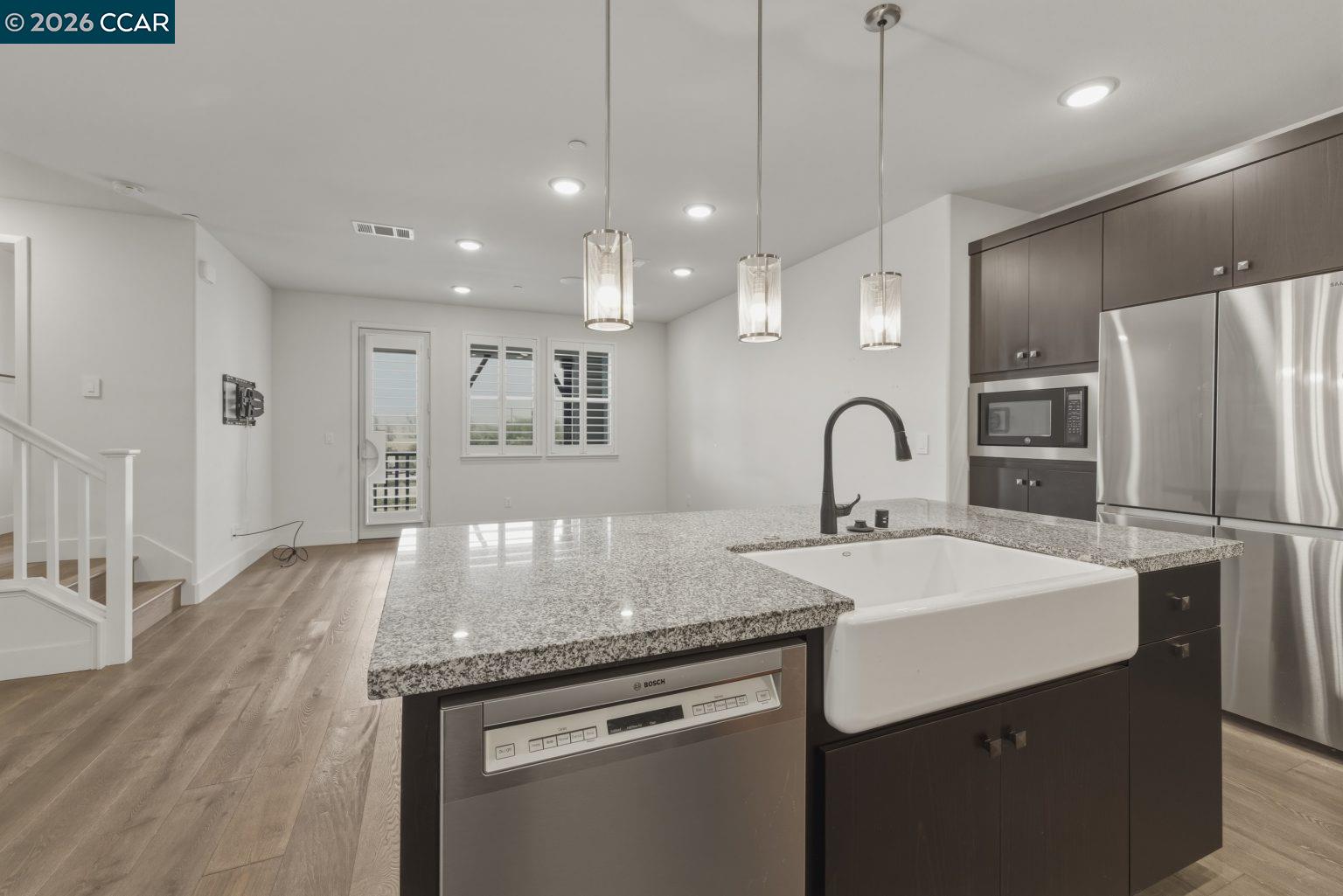 2737 5th Street, Alameda, CA, 94501