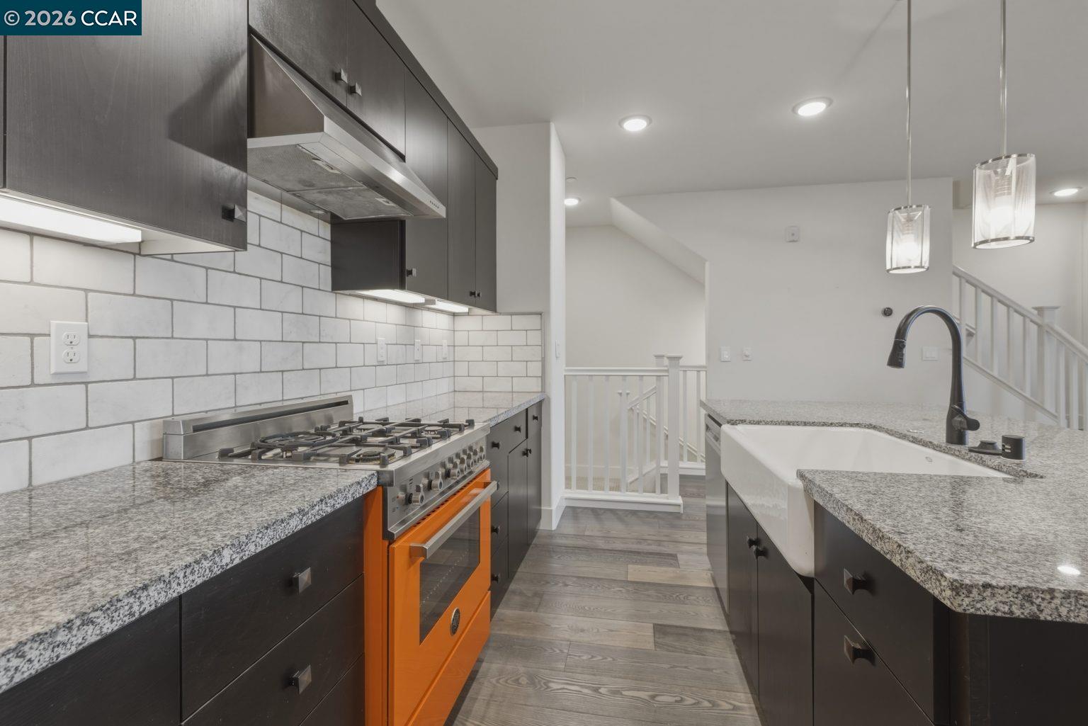 2737 5th Street, Alameda, CA, 94501