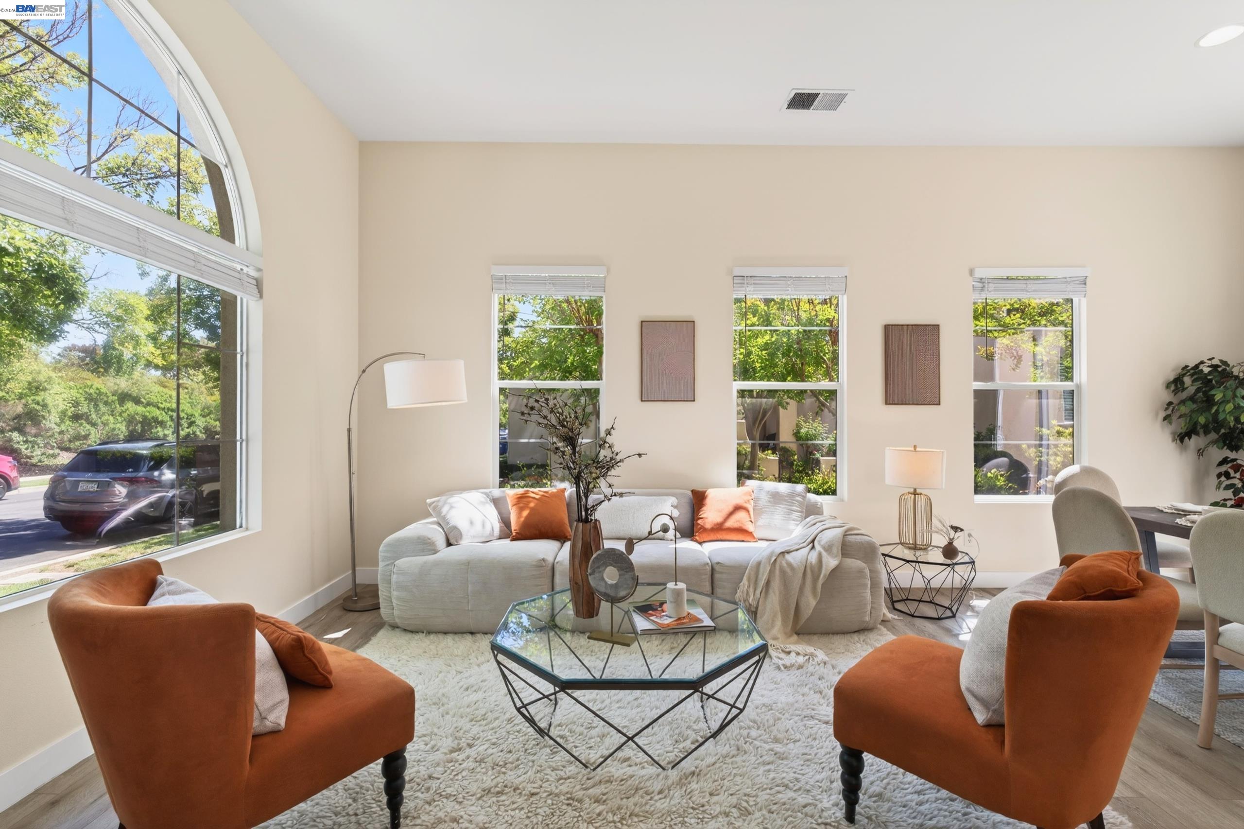 Photo #7: 41133878 Listing: Photo #7