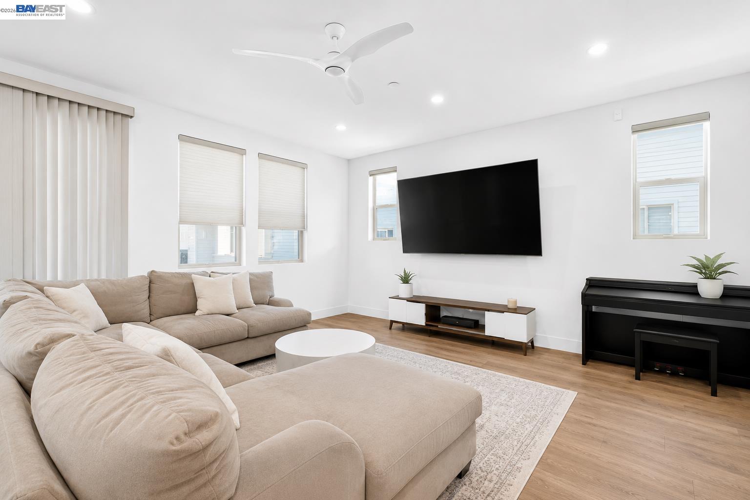 Photo #3: 41133893 Listing: Photo #3