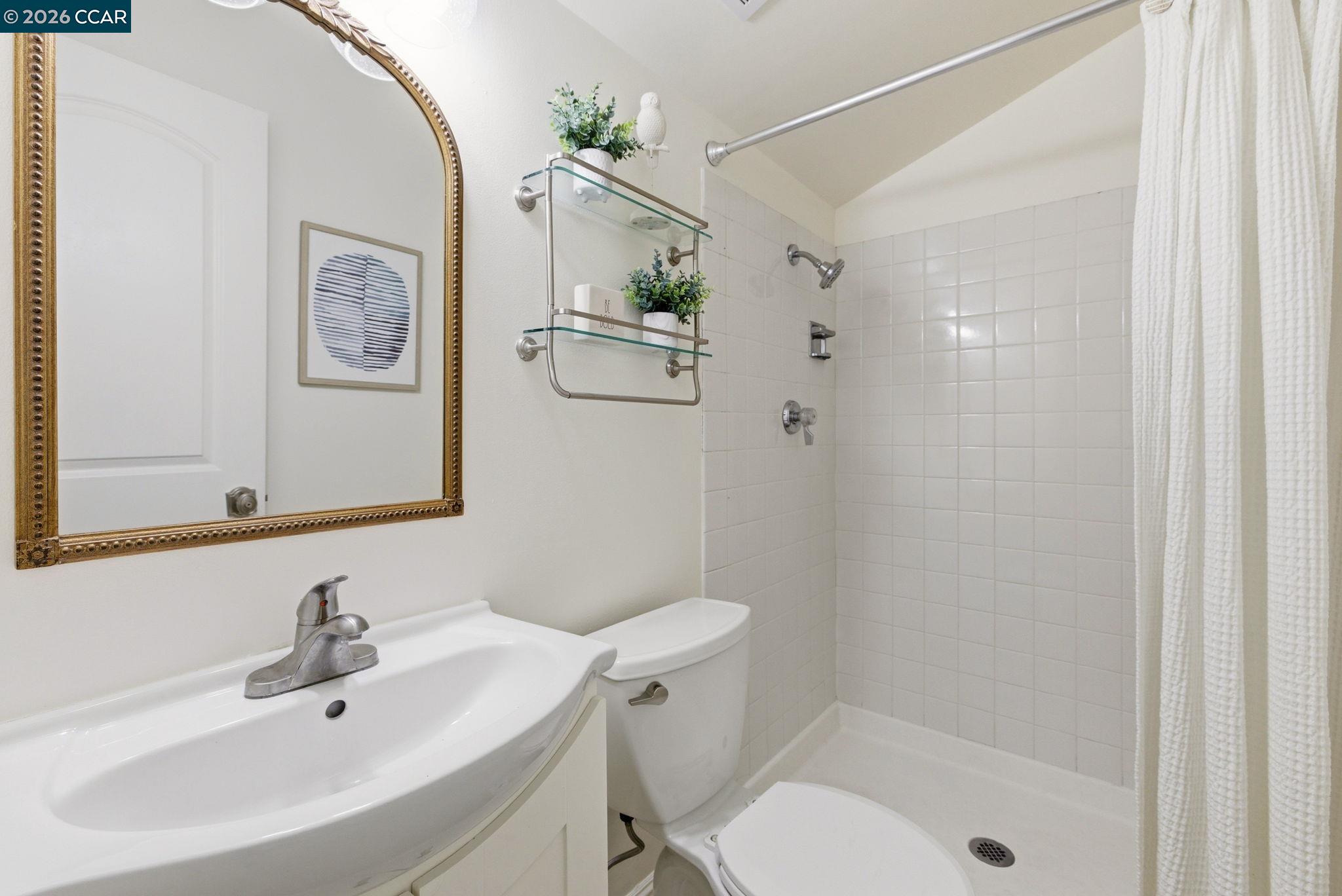 Photo #16: 41133899 Listing: Photo #16
