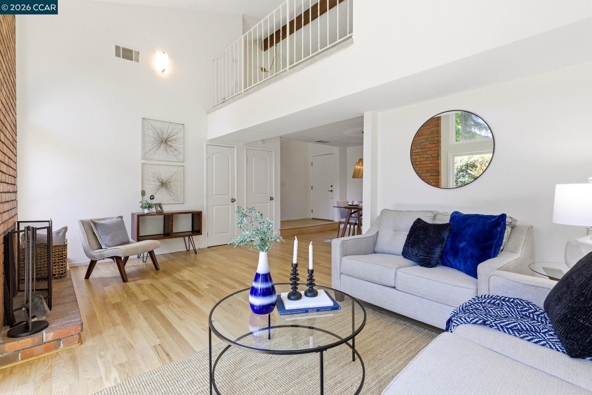 Photo #4: 41133899 Listing: Photo #4