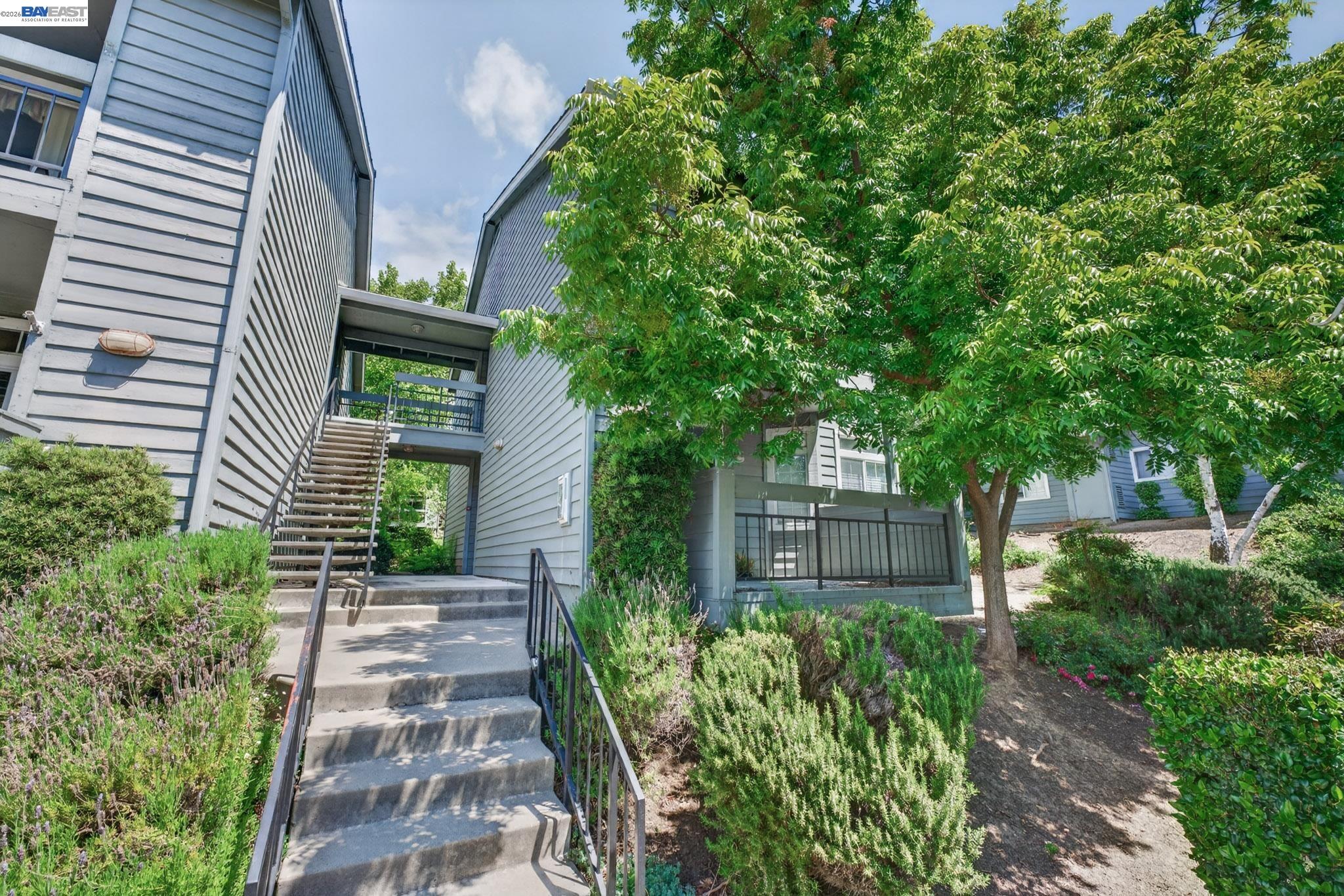 Photo #2: 41133901 Listing: Photo #2
