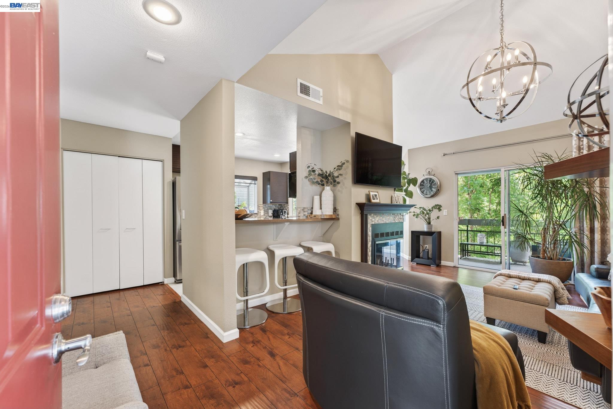 Photo #5: 41133901 Listing: Photo #5