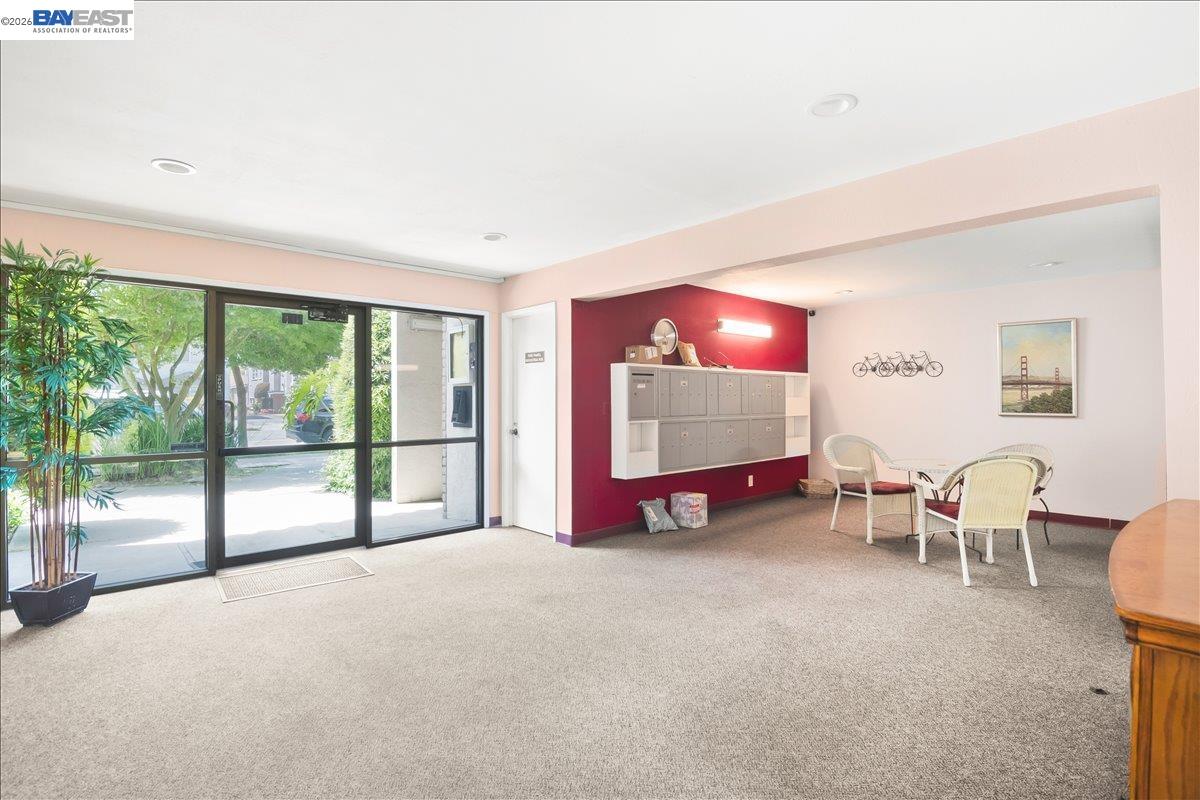 Photo #9: 41133922 Listing: Photo #9