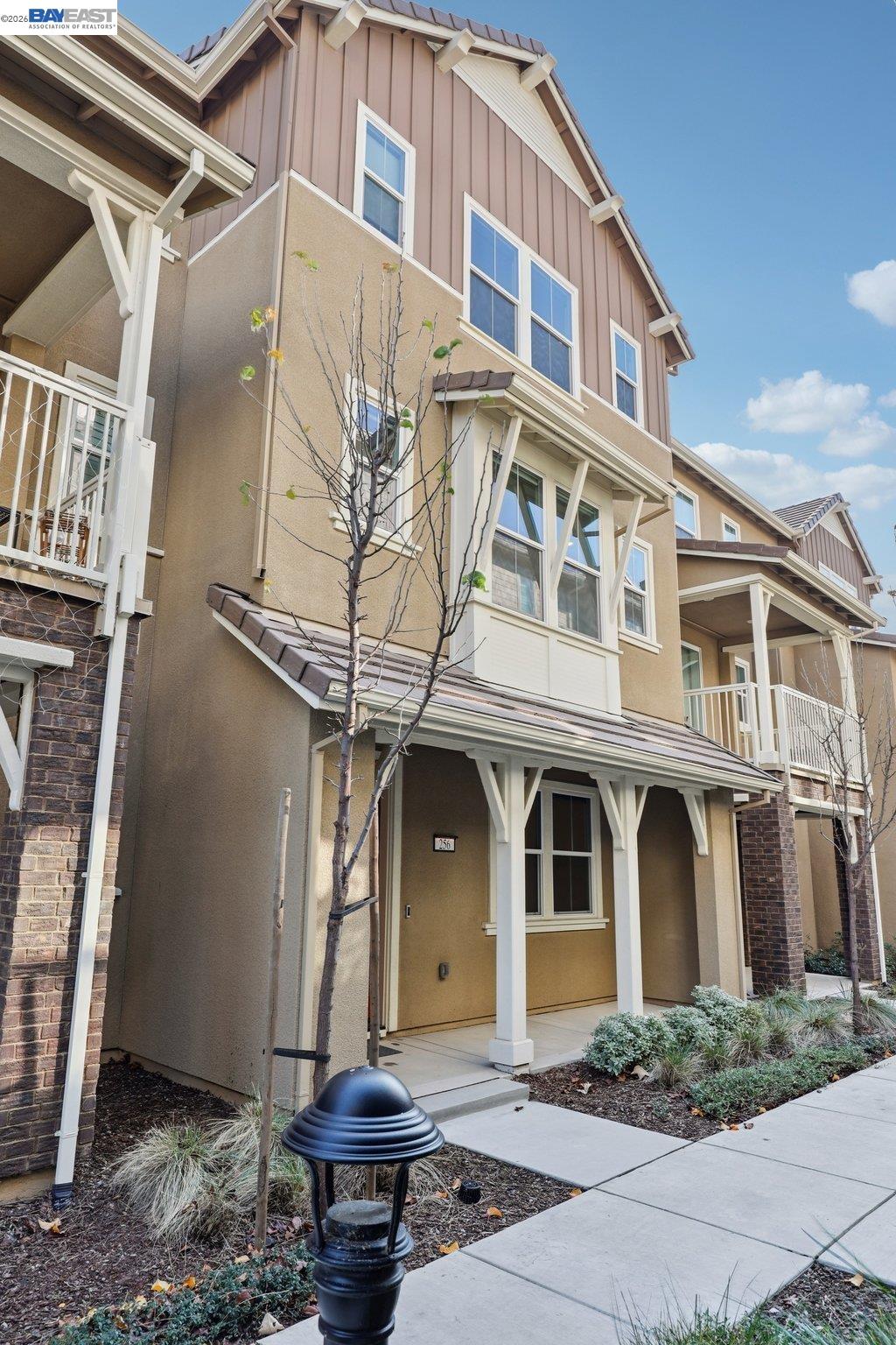 Photo #2: 41133935 Listing: Photo #2