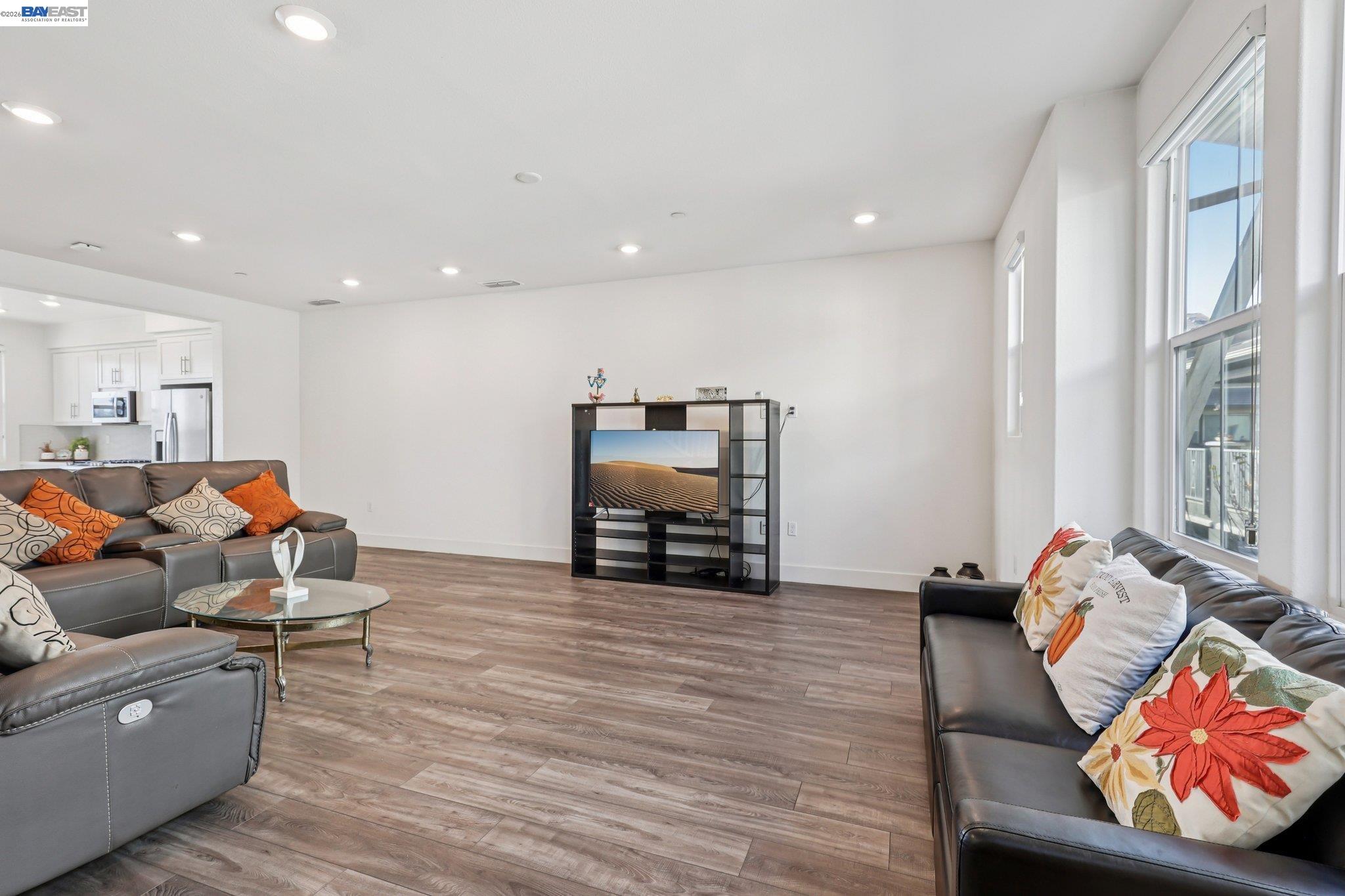 Photo #12: 41133935 Listing: Photo #12