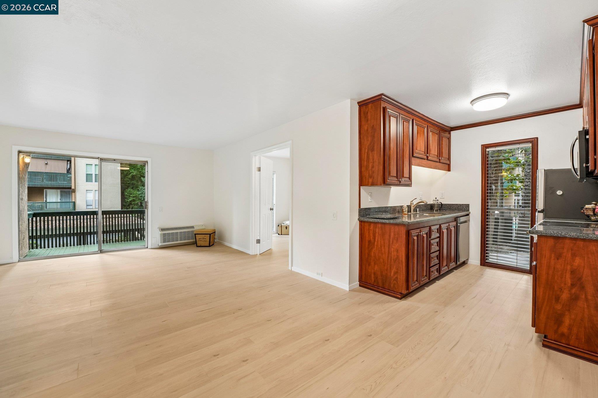 Photo #11: 41133943 Listing: Photo #11