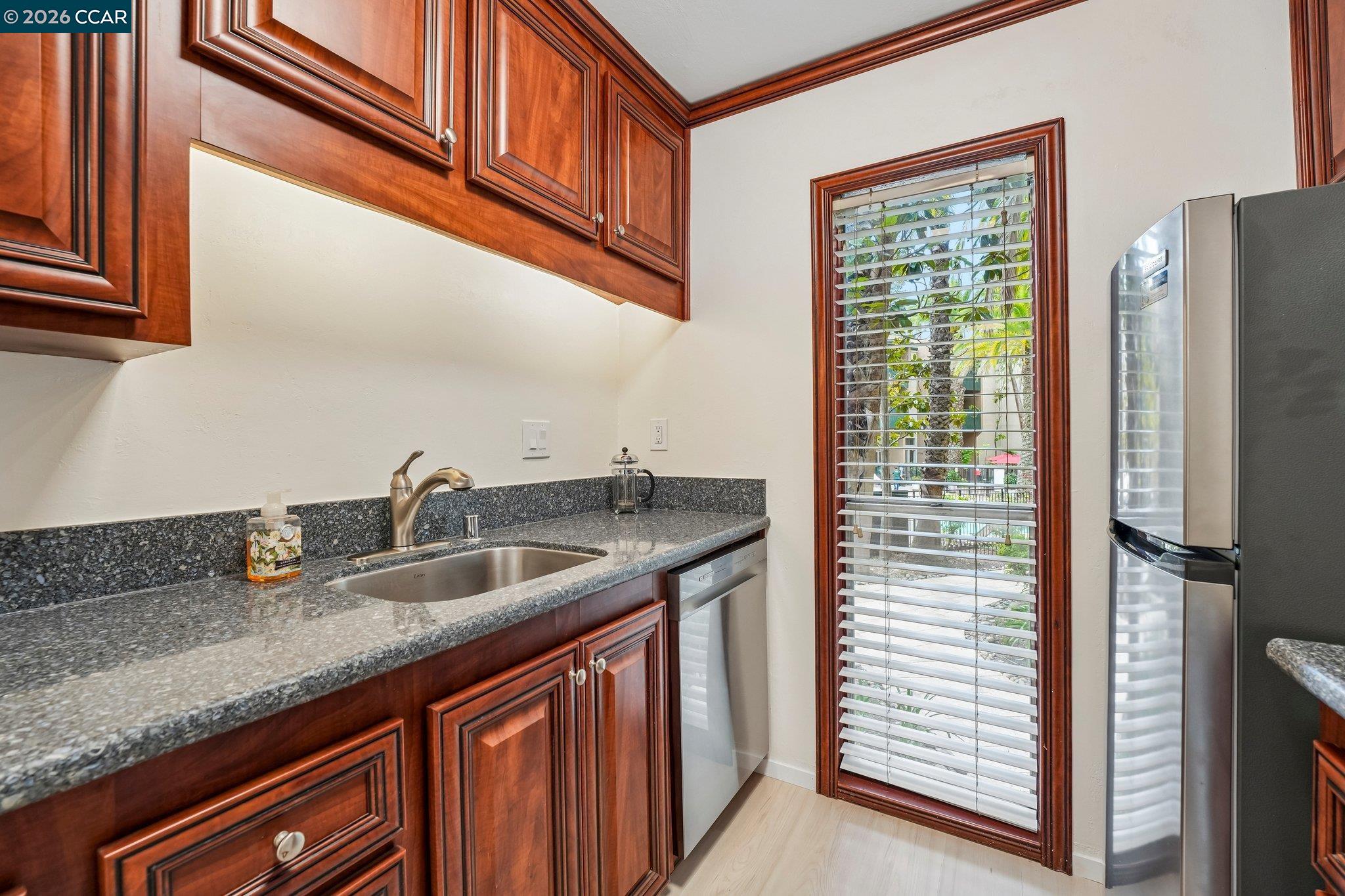 Photo #5: 41133943 Listing: Photo #5