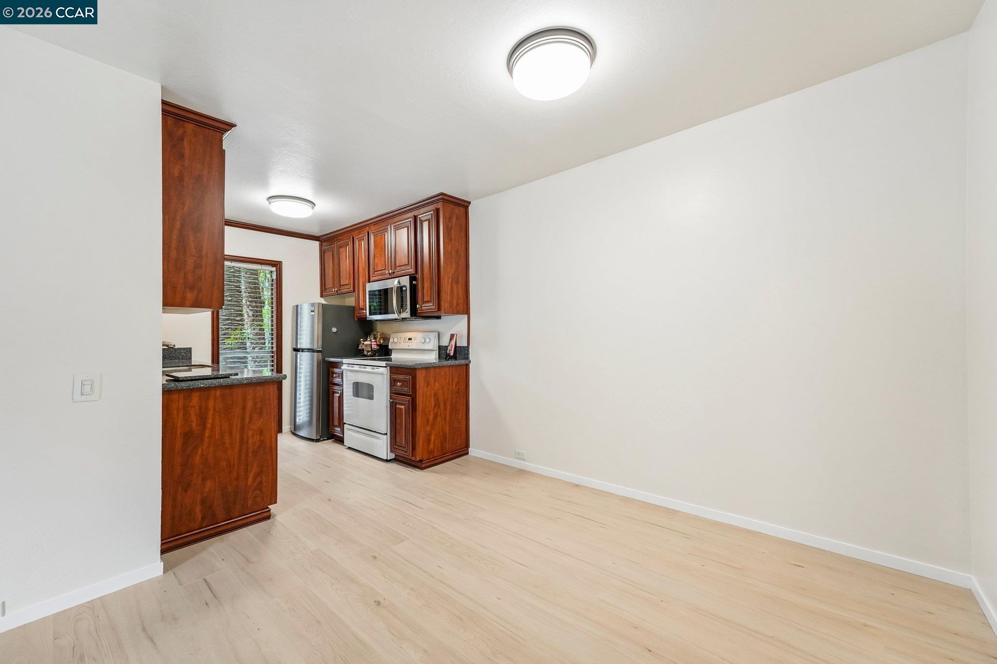 Photo #9: 41133943 Listing: Photo #9