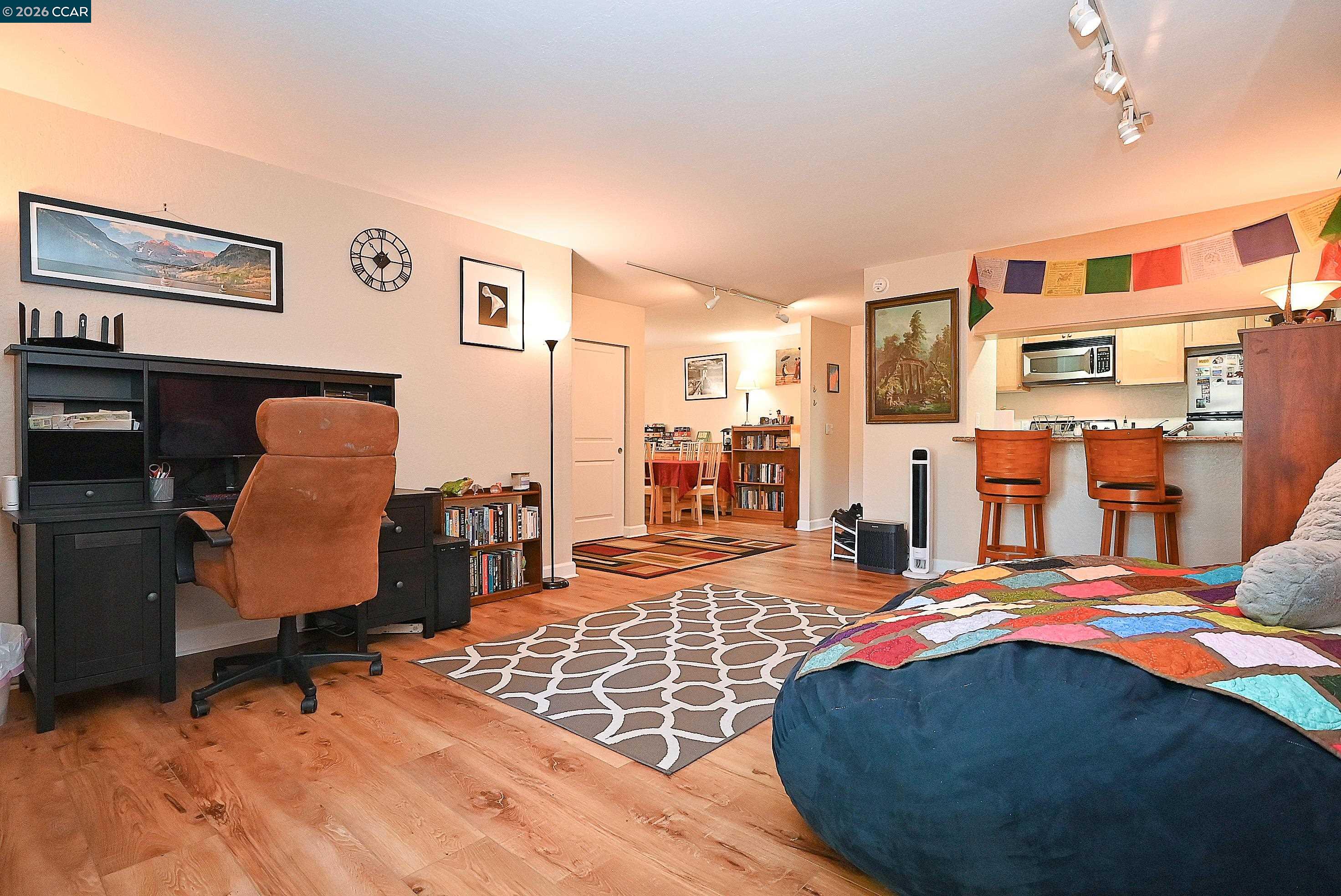Photo #8: 41133946 Listing: Photo #8